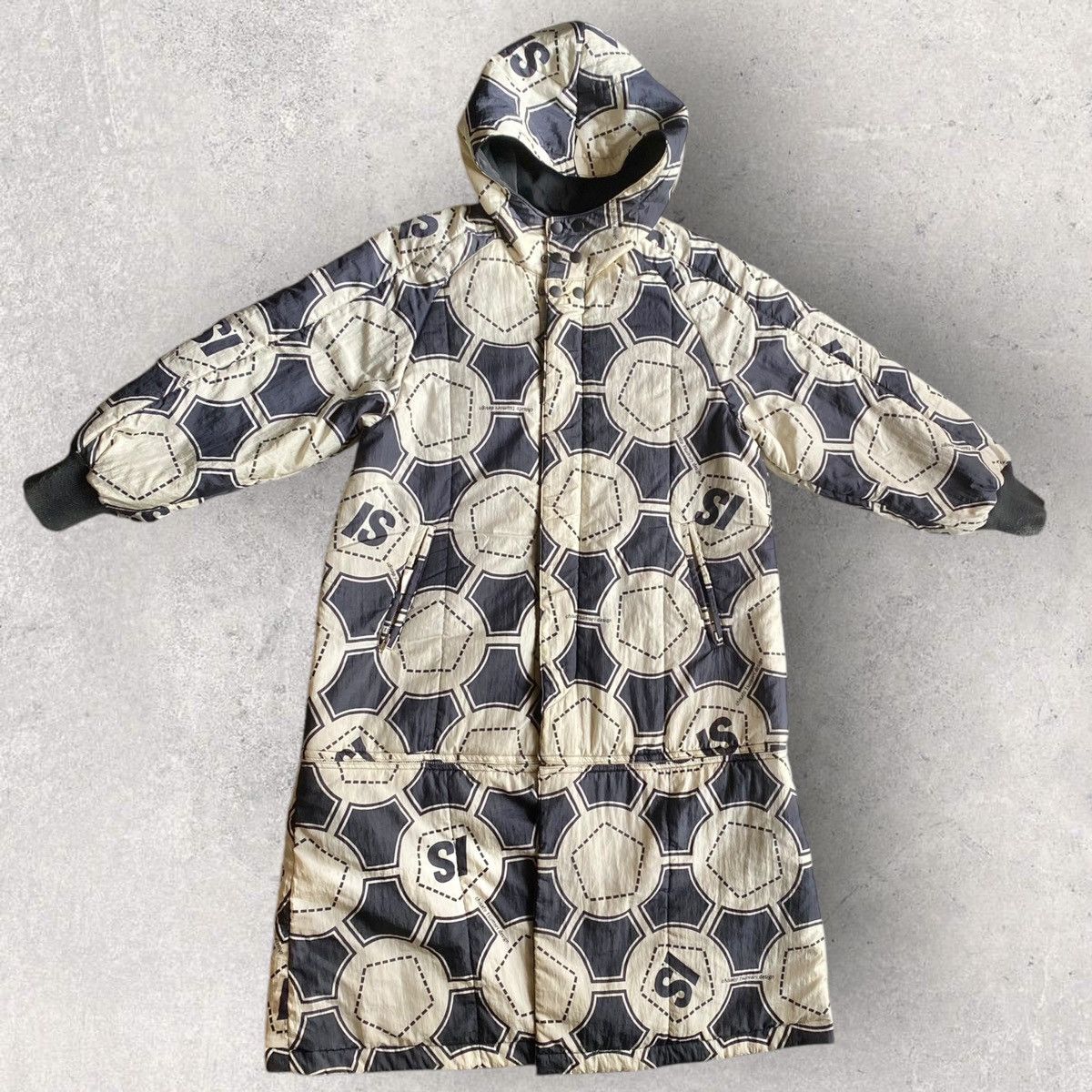 Issey Miyake × Tsumori Chisato × Vintage Vintage IS Sport Chisato Design Soccer Club Nylon Reversible Size US M / EU 48-50 / 2 - 2 Thumbnail