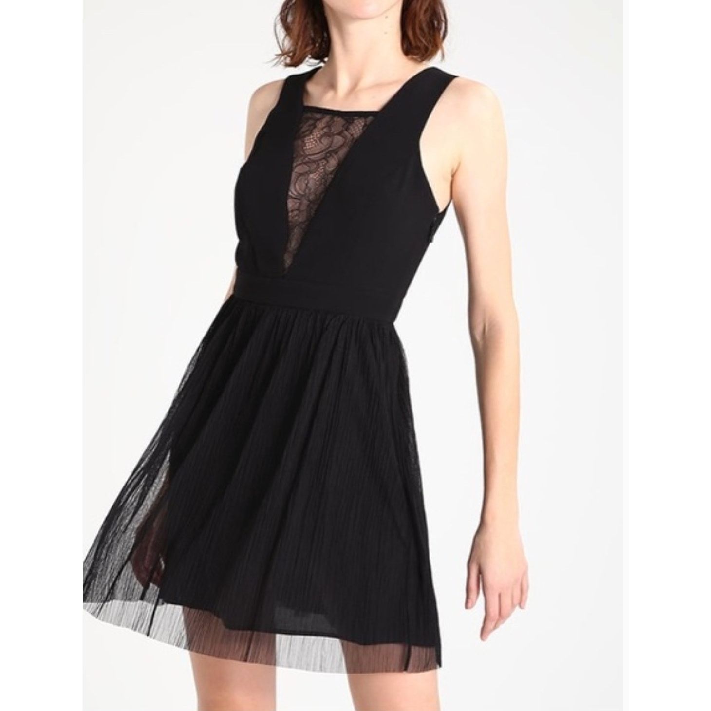 Bcbgmaxazria NWT BCBGeneration Lace Sleeveless Little Black Dress Size 0 |  Grailed