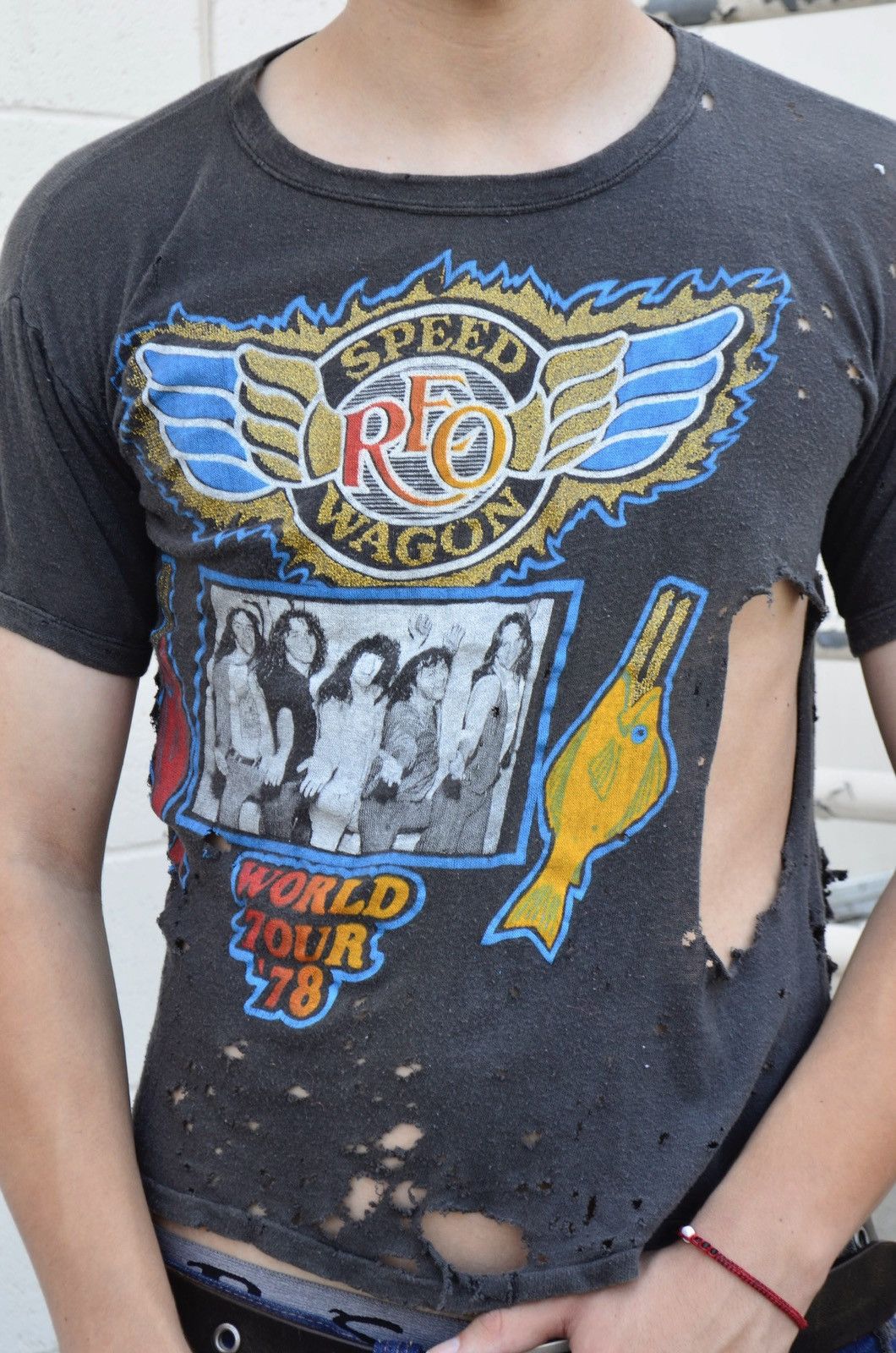 Vintage VTG 1978 Reo Speedwagon Thrashed Graphic Band Tour Shirt Size US M / EU 48-50 / 2 - 3 Thumbnail