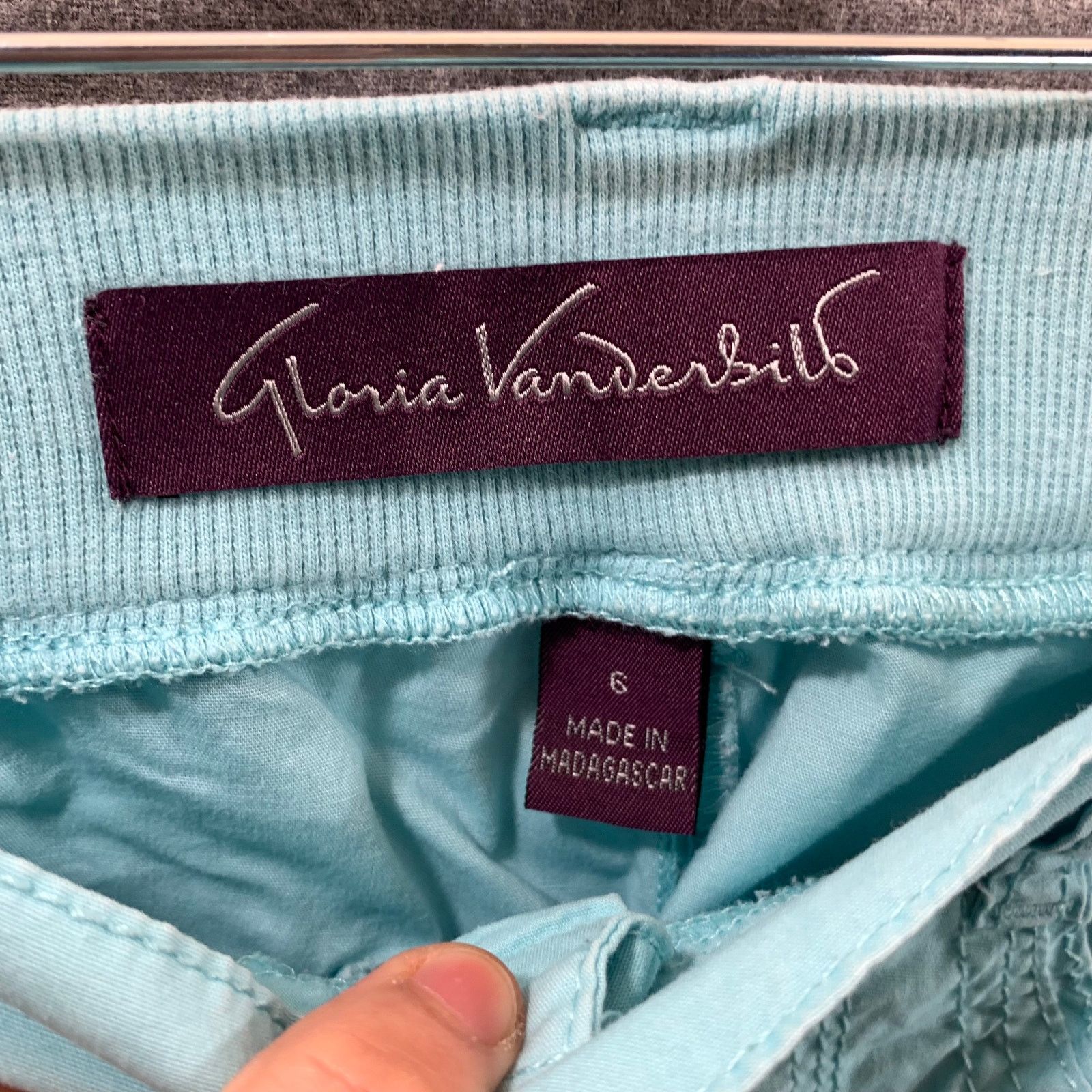 Gloria Vanderbilt Gloria Vanderbilt Shorts Women Size 6 Light Blue Size 28" / US 6 / IT 42 - 3 Thumbnail