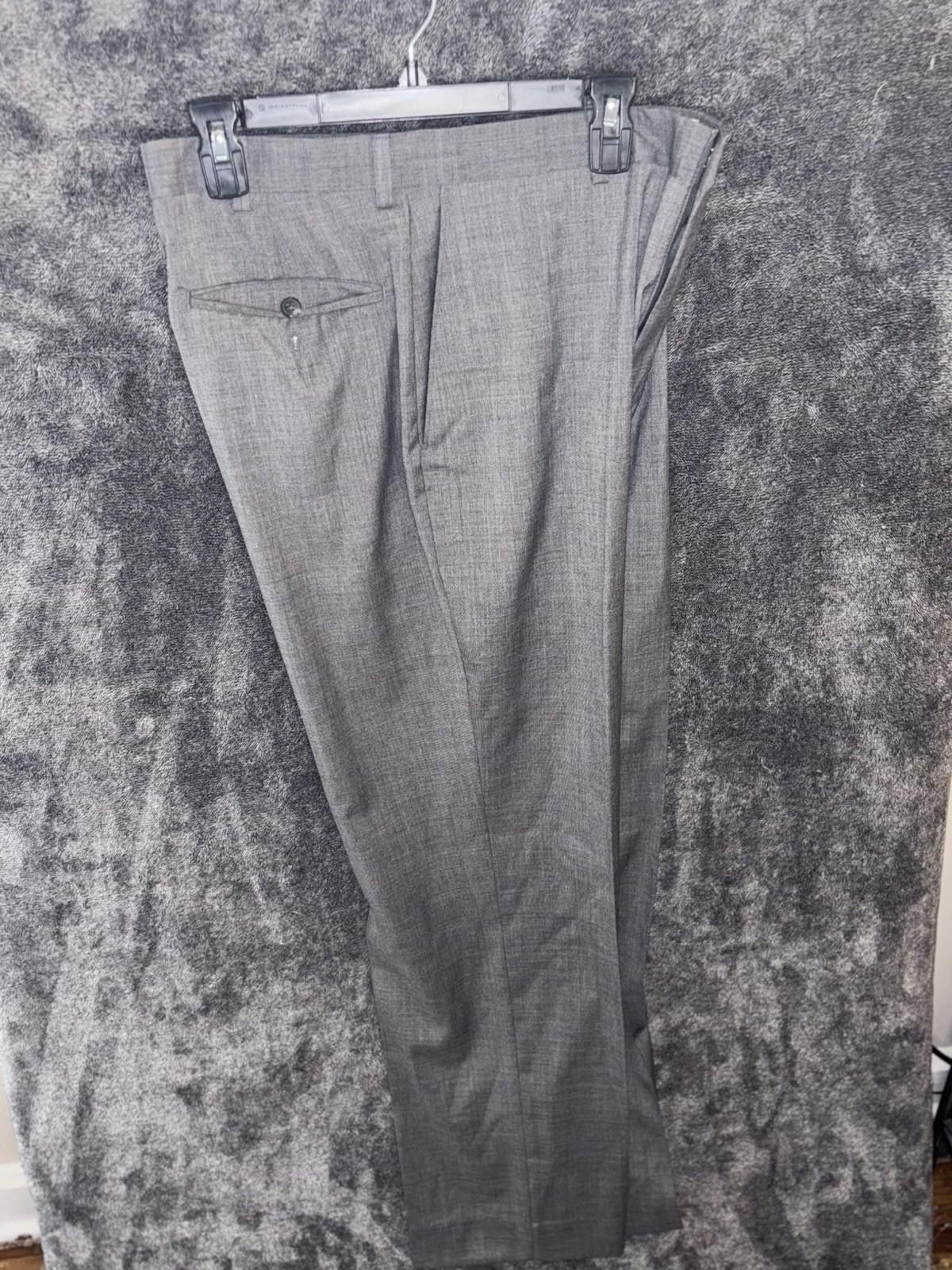 Blundstone Roundtree & Yorke Gray Pleated Dress Pants 33x32 Wool Blend Size US 33 - 1 Thumbnail