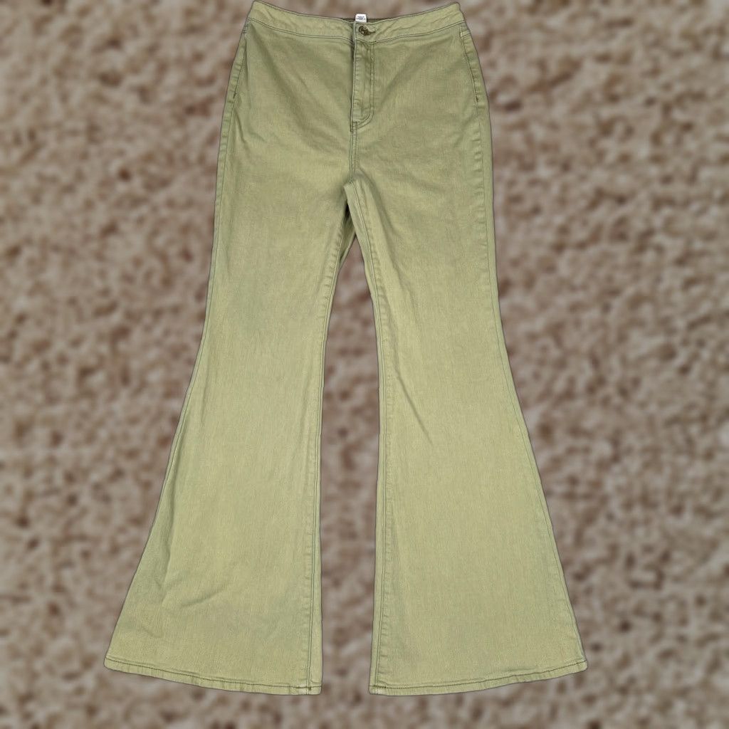 Forever 21 FOREVER 21 Flare Jeans Womens 30 Green High Rise Light Wash Denim Wide Leg 28x31 Size 30" / US 8 / IT 44 - 1 Thumbnail