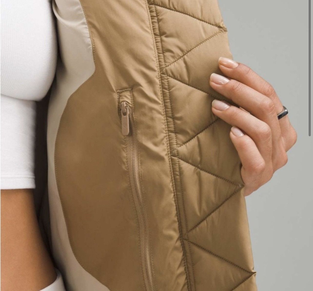 Lululemon Lululemon Wunder Puff Cropped Vest Filbert Tan / Trench Size M / US 6-8 / IT 42-44 - 4 Thumbnail