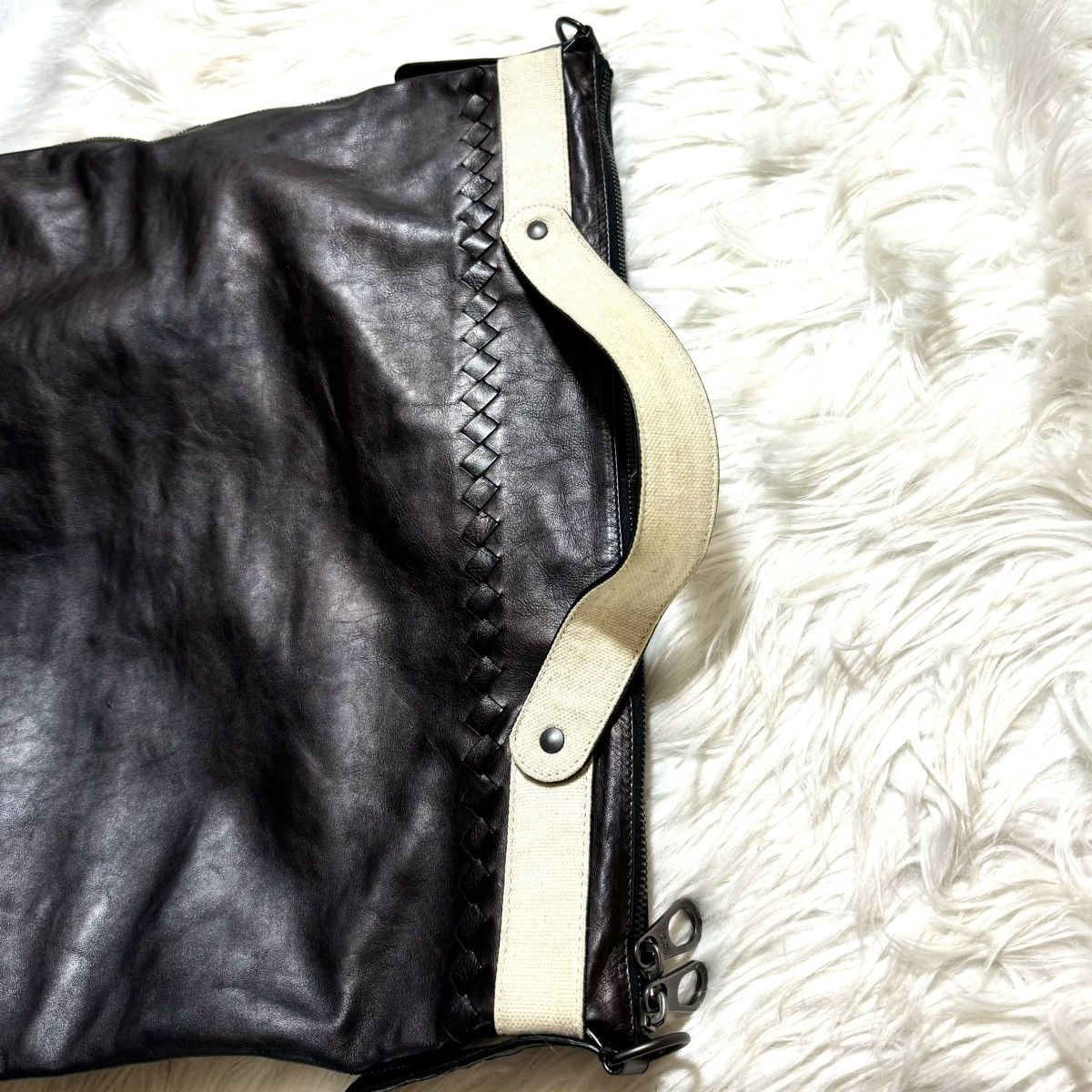 Bottega Veneta runway, Bottega Veneta mesh leather shoulder clutch bag Size ONE SIZE - 16 Thumbnail