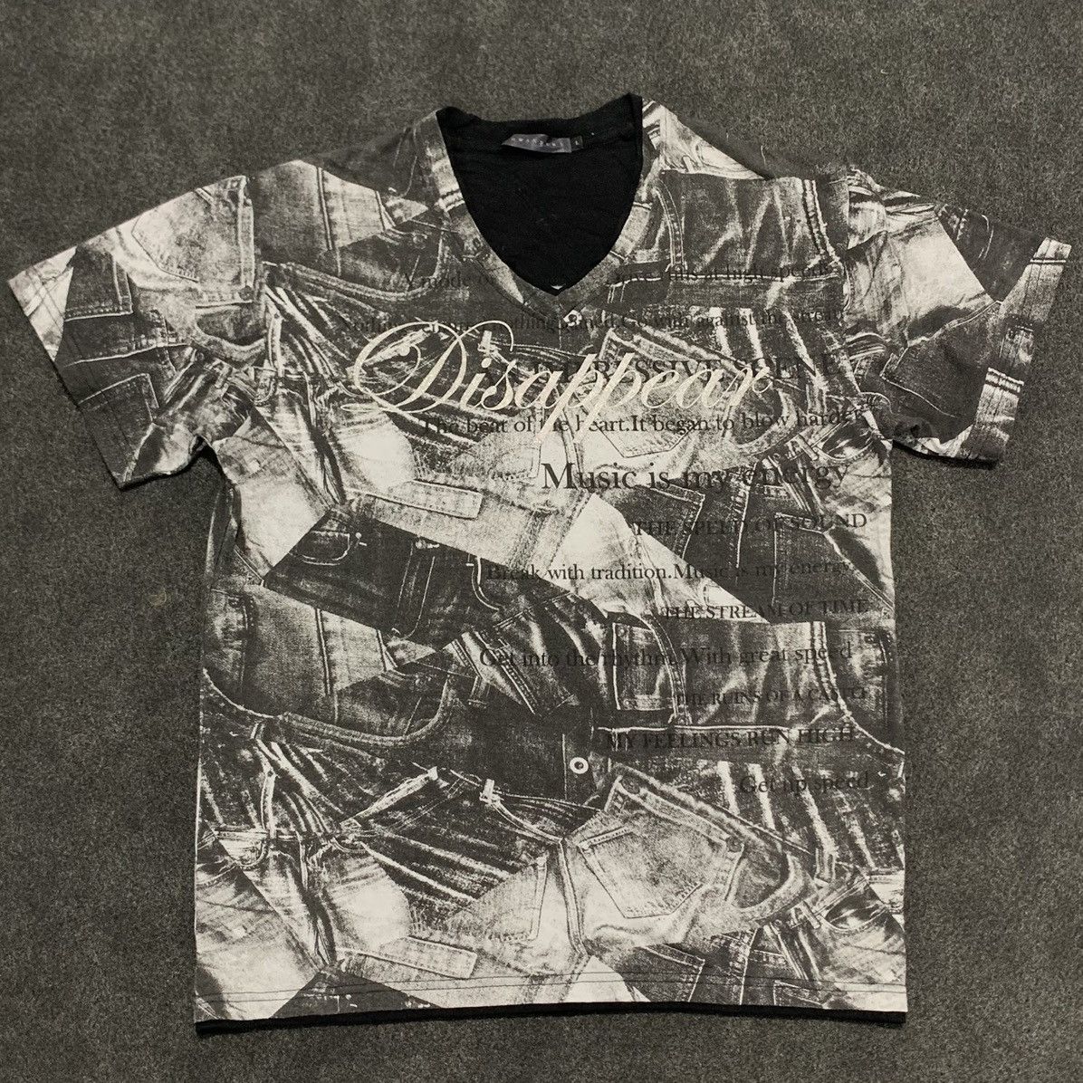 Japanese Brand Vintage y2k ‘Disappea Bent of Art’ Tshirt Size US L / EU 52-54 / 3 - 1 Thumbnail