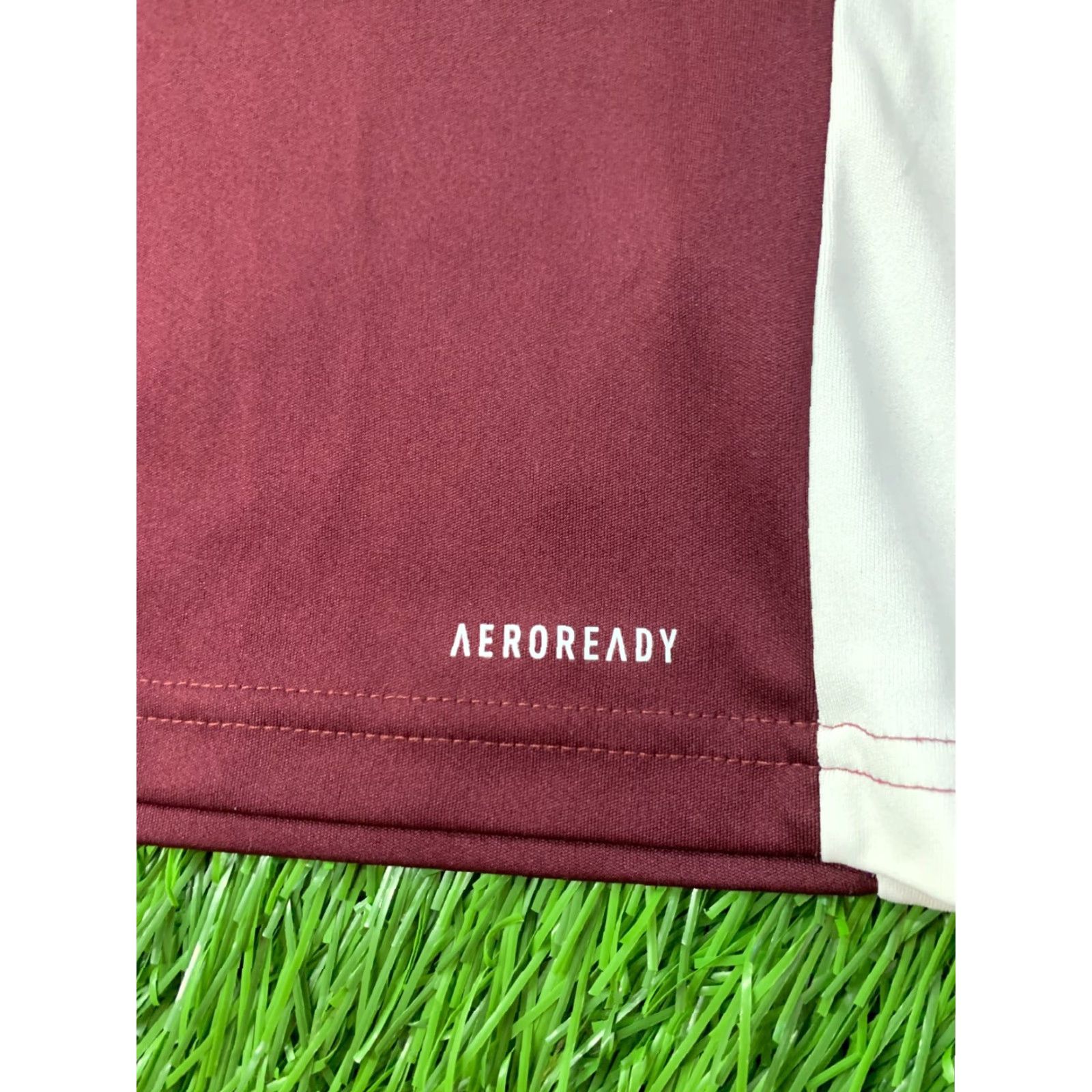 Adidas ADIDAS FOOTBALL SHIRT S Men 2022 Entrada Size US S / EU 44-46 / 1 - 4 Thumbnail