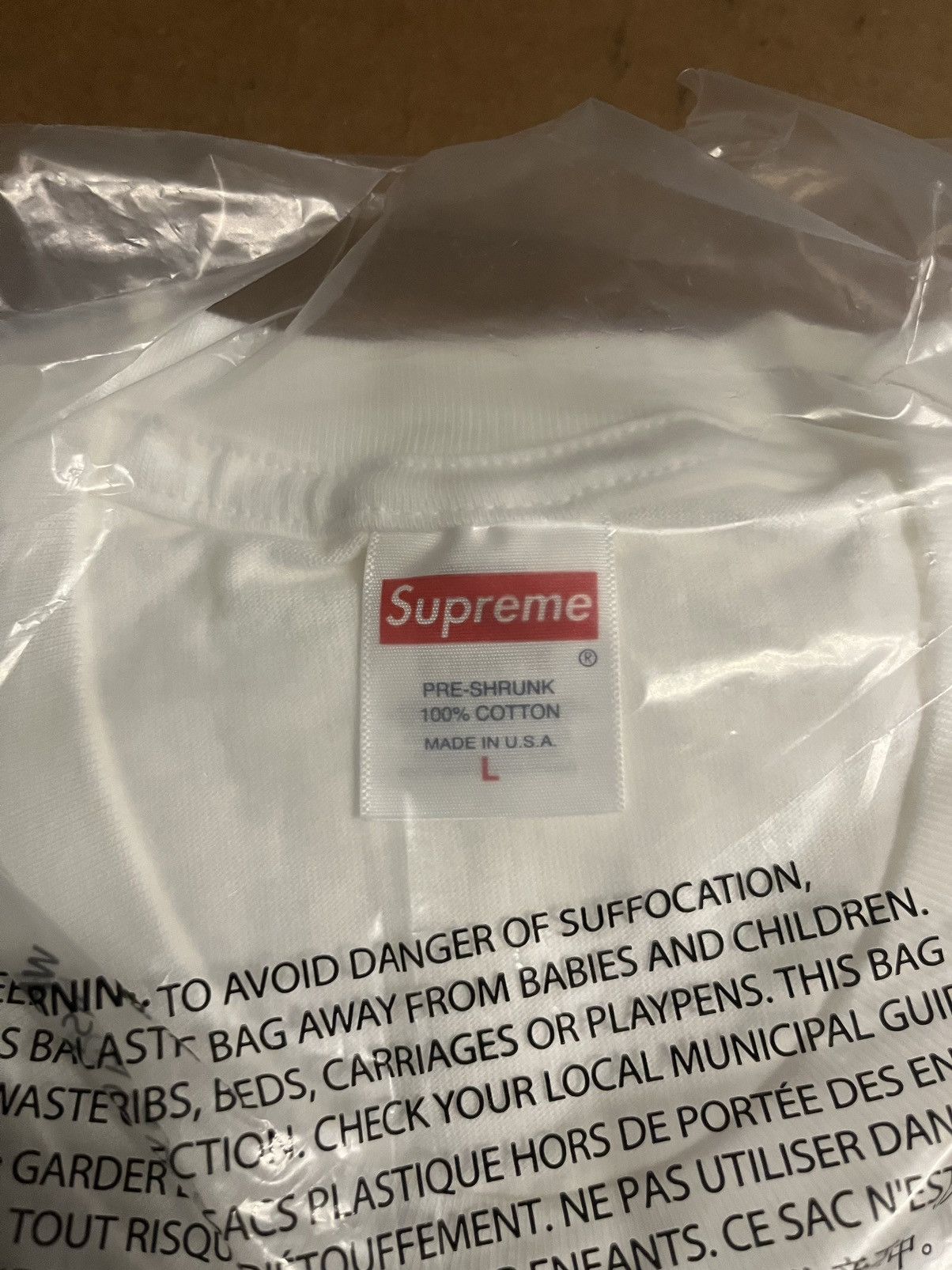 Supreme Supreme White Futura Box Logo Tee Large Size US L / EU 52-54 / 3 - 3 Thumbnail