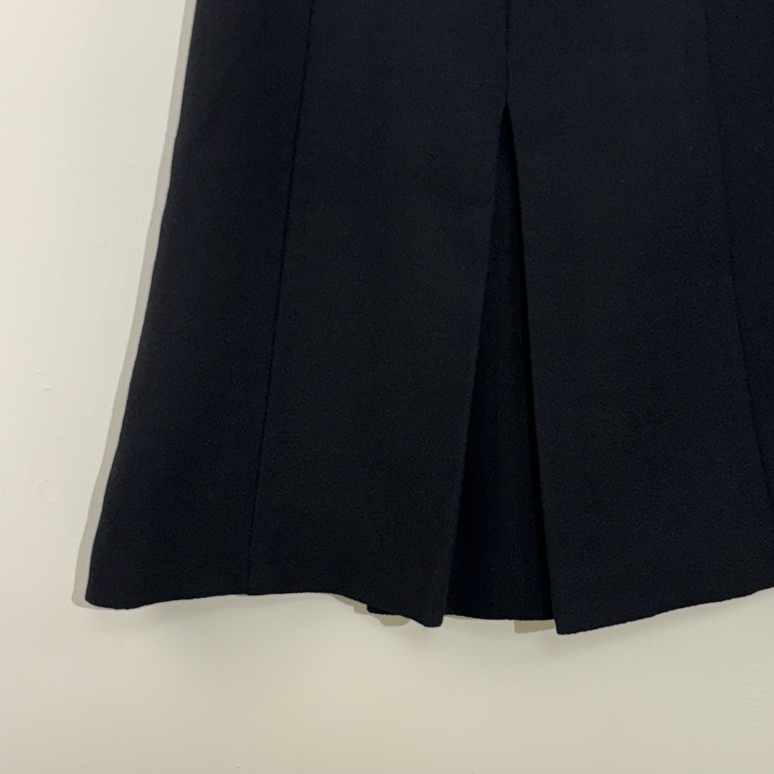 Gucci Gucci Pleated Mini Skirt Size 28" / US 6 / IT 42 - 10 Thumbnail