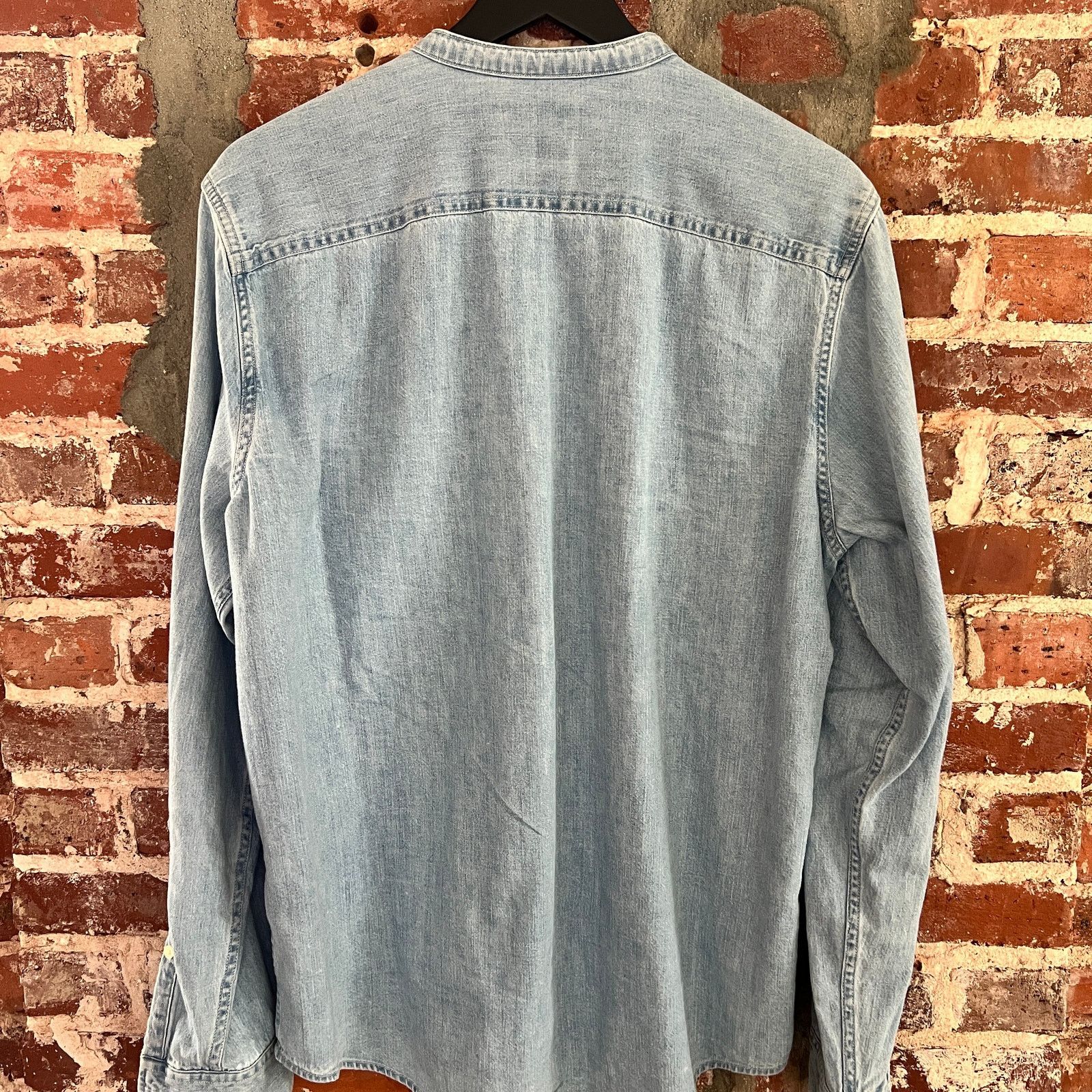 Abercrombie & Fitch Abercrombie & Fitch Men's Collarless Denim Shirt L 22.5x29 Size US L / EU 52-54 / 3 - 4 Thumbnail