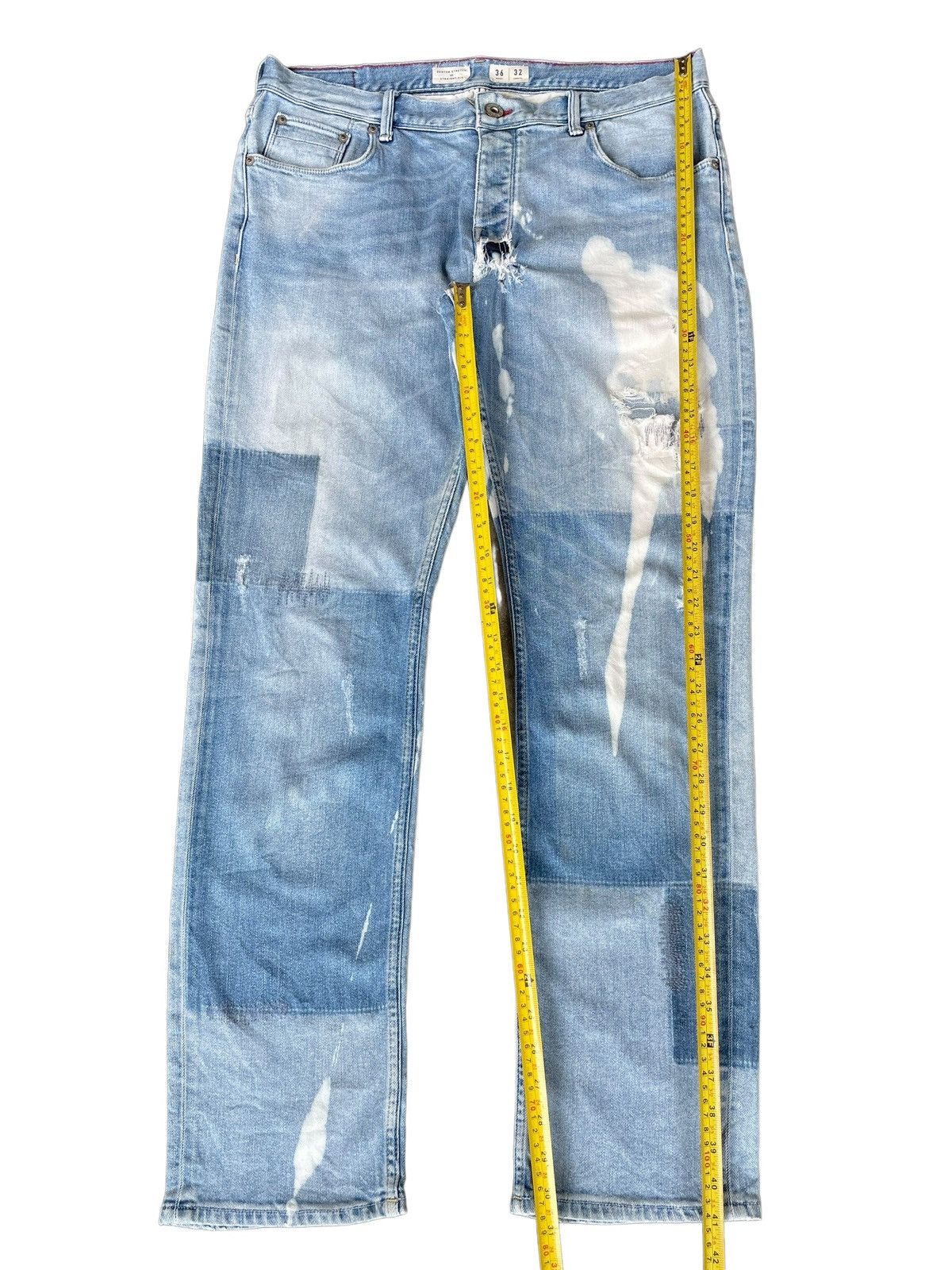 Tommy Hilfiger Tommy Hilfiger Bleached Wash Distressed Patches Style Jeans Size US 34 / EU 50 - 19 Thumbnail