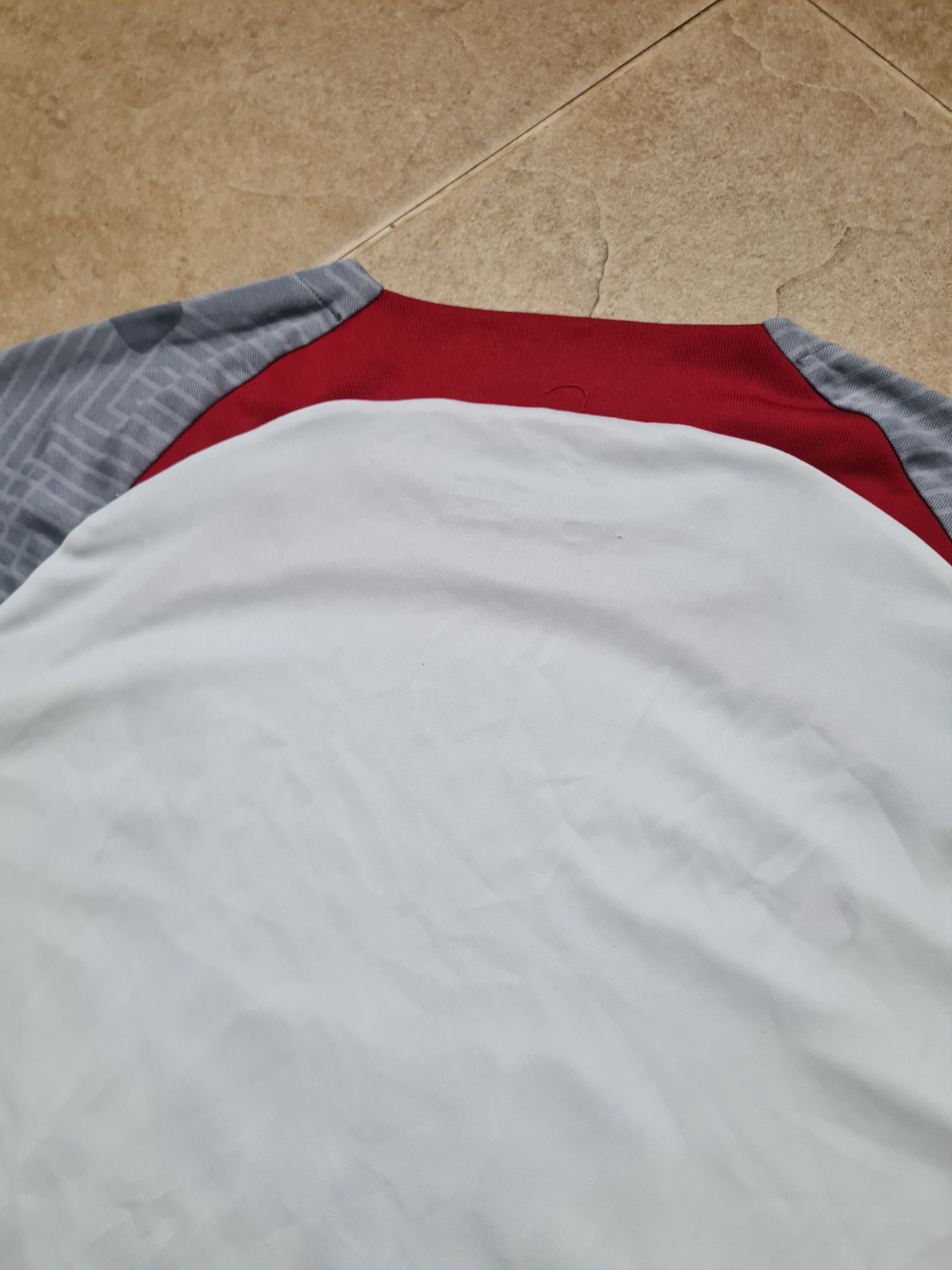 Nike Football Jersey Liverpool 2022-23 Nike training Soccer shirt Size US XL / EU 56 / 4 - 17 Thumbnail