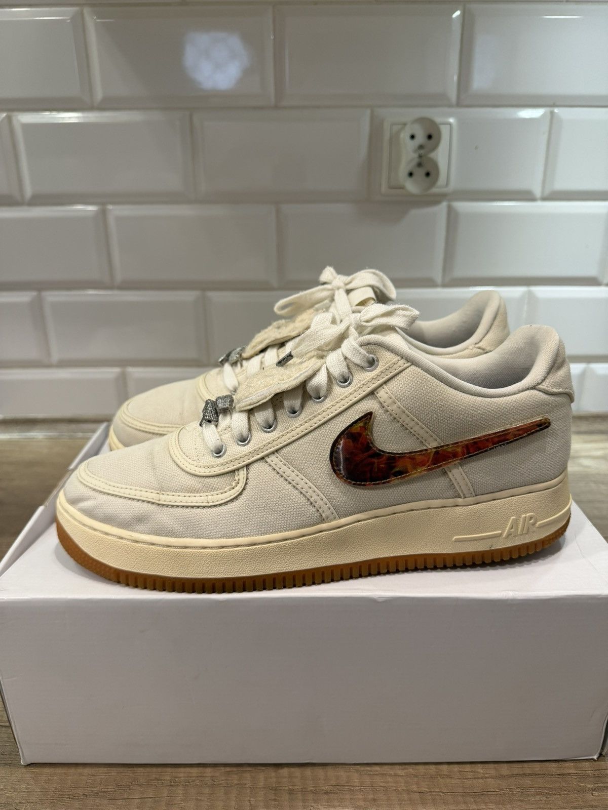 Nike Nike Air Force 1 Sail Travis Scott Size US 10 / EU 43 - 11 Thumbnail