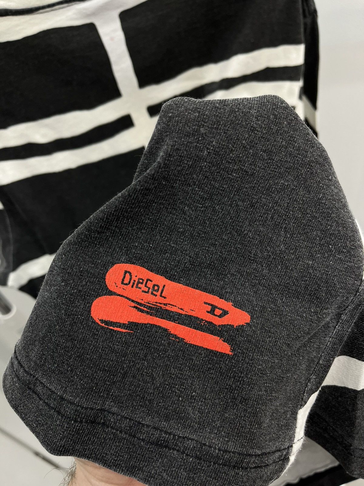 Diesel Vintage Diesel Avant Garde Y2K Long Sleeve Tee T-shirt Size US L / EU 52-54 / 3 - 5 Thumbnail