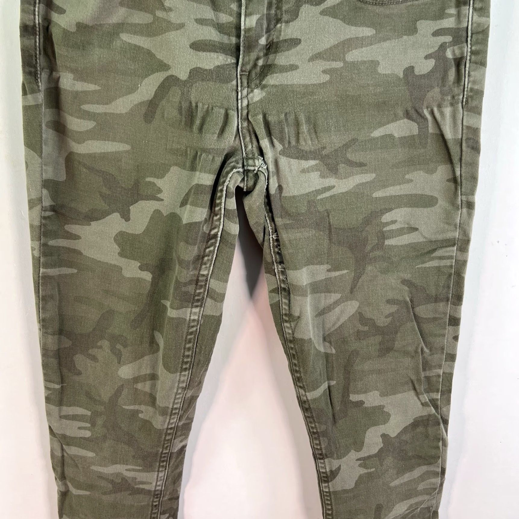 Levi's VINTAGE Levi's 535 Skinny Denim Jeans Womens Size 27 Green Camouflage Stretch 29Inch Inseam Size 27" / US 4 / IT 40 - 3 Thumbnail
