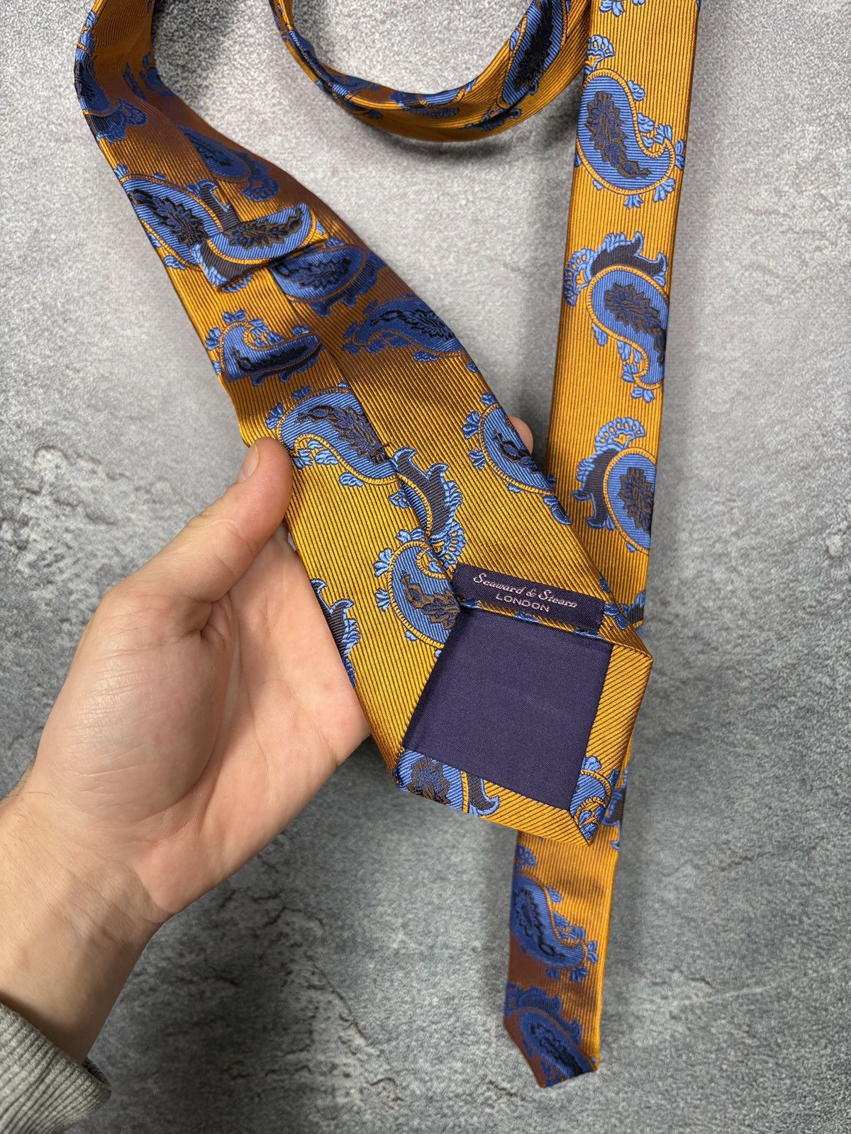 Hermes Seaward and Stearn Orange Paisley Silk Tie Size ONE SIZE - 9 Thumbnail