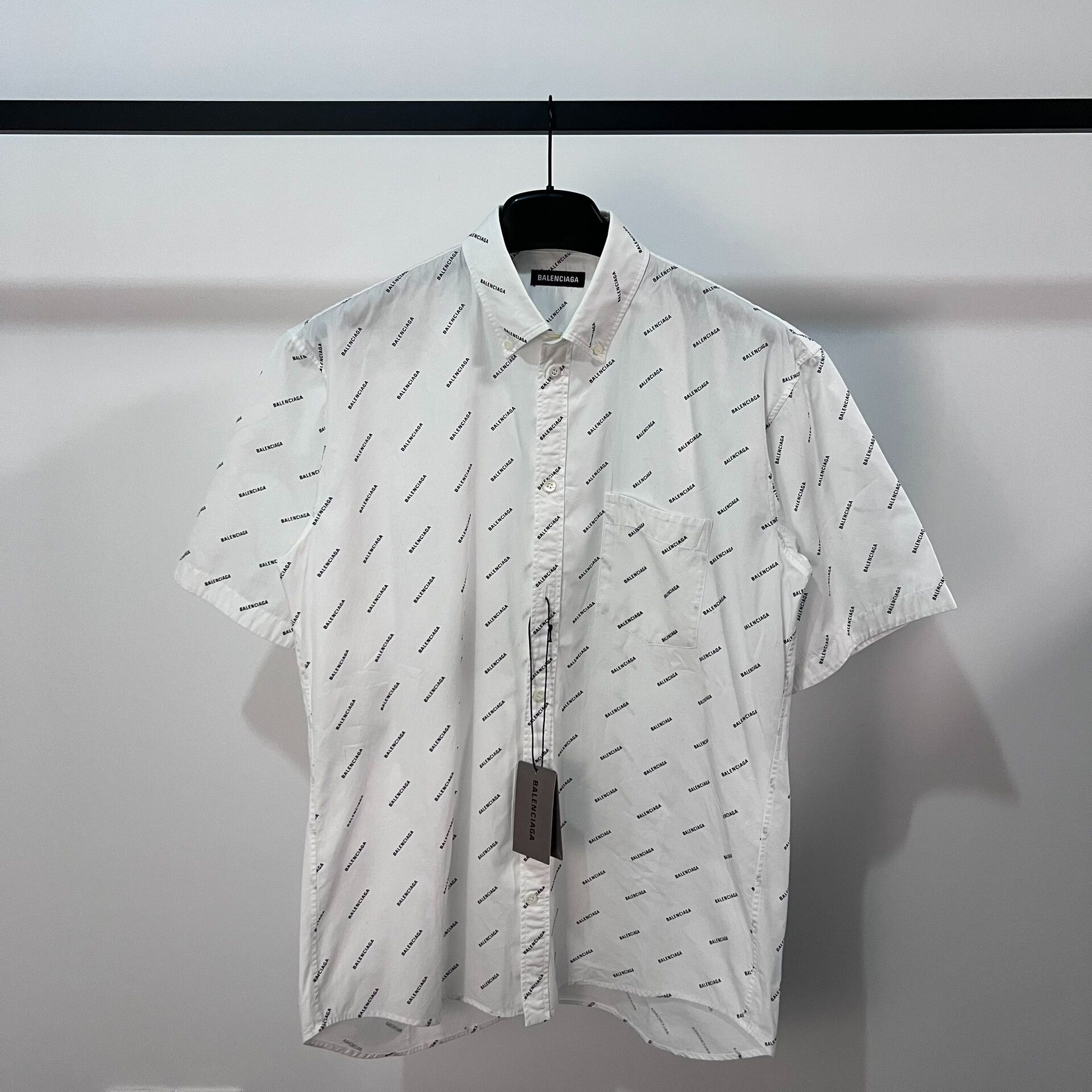 Balenciaga balenciaga white logo short sleeve shirt Size US M / EU 48-50 / 2 - 1 Thumbnail