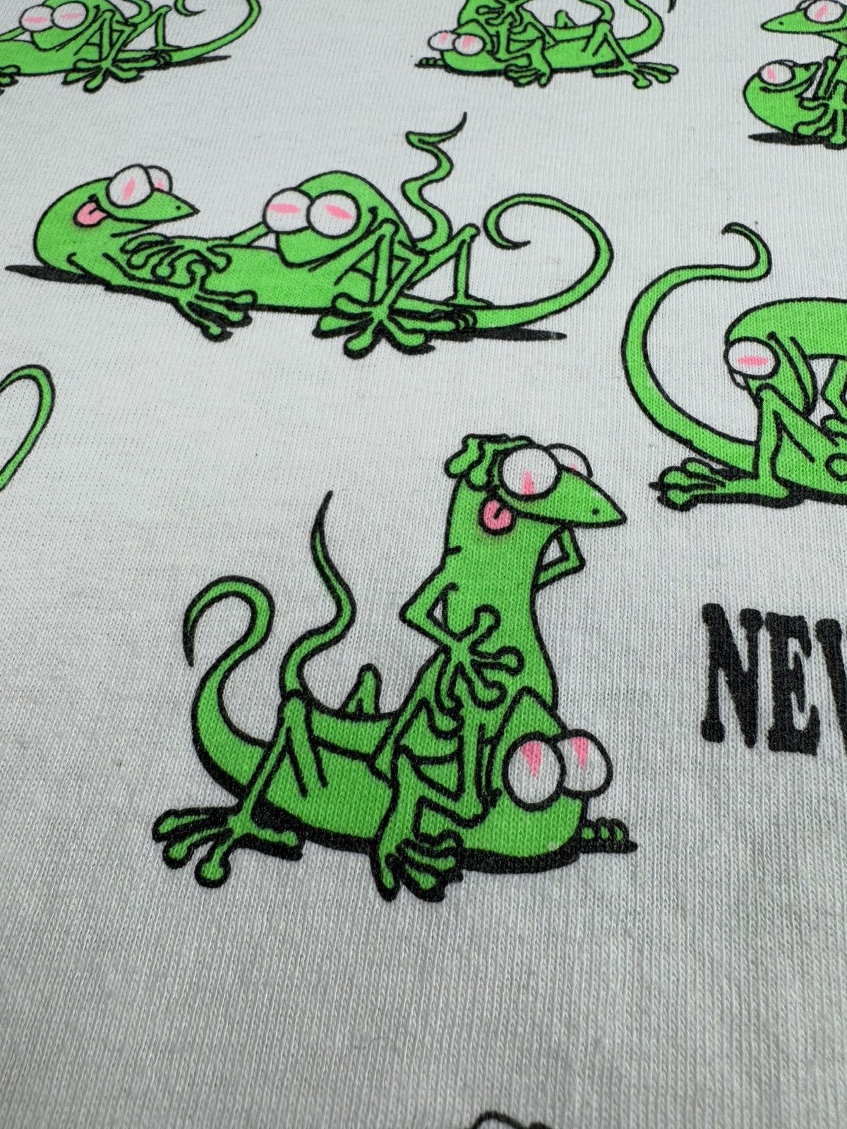 Vintage Kama Sutra Lizard Sex Positions New Braunfels T Shirt Tee Size US XL / EU 56 / 4 - 12 Thumbnail