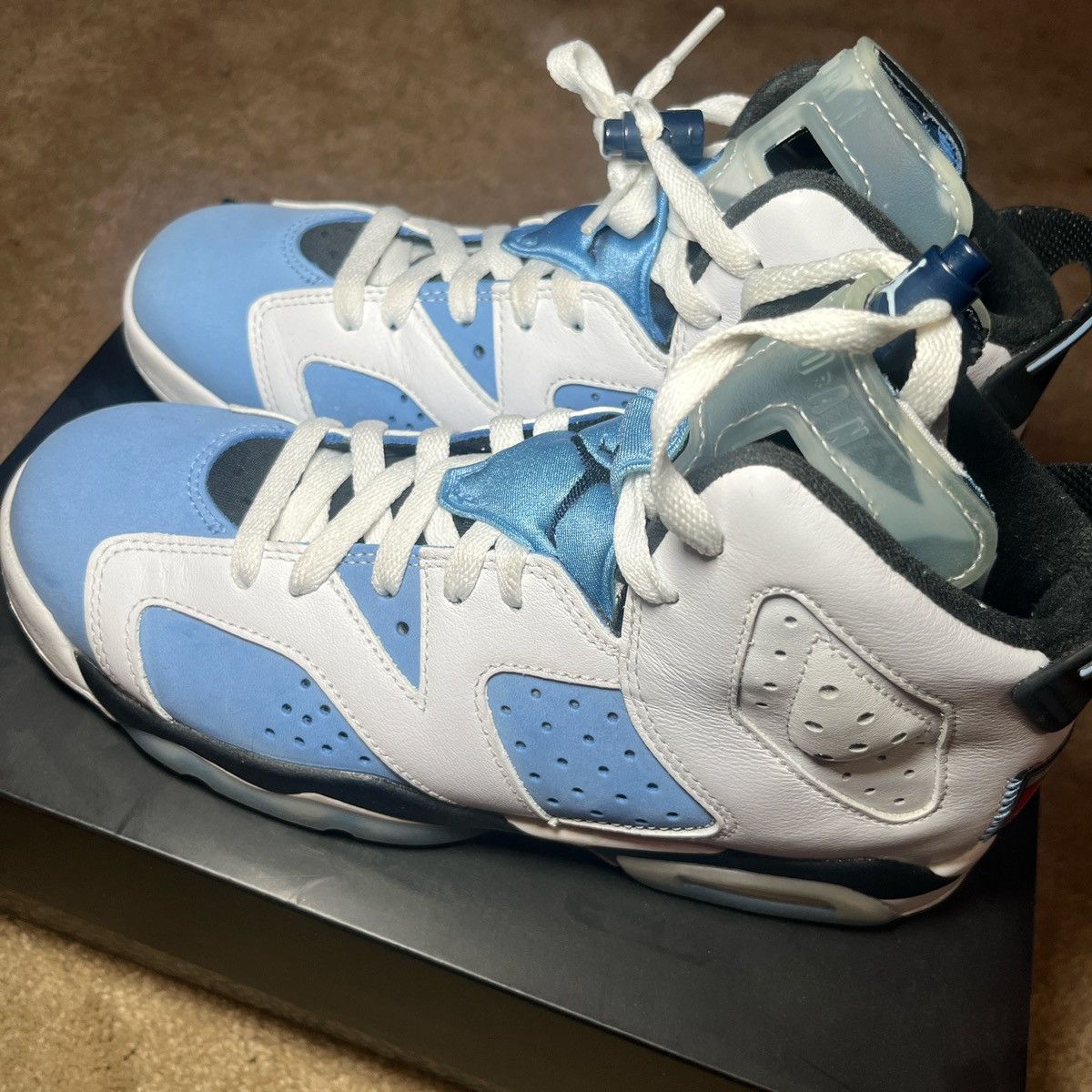 Nike UNC Jordan 6s Size US 7 / IT 37 - 2 Thumbnail