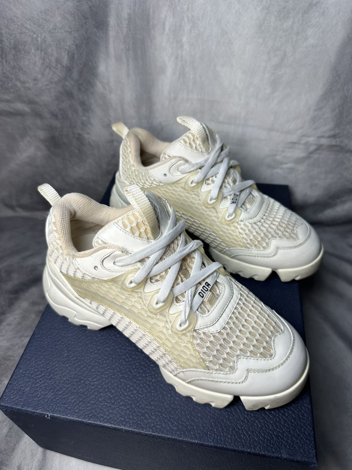 Dior DIOR D-CONNECT LEATHER & MESH SNEAKER Size US 7 / IT 37 - 3 Thumbnail