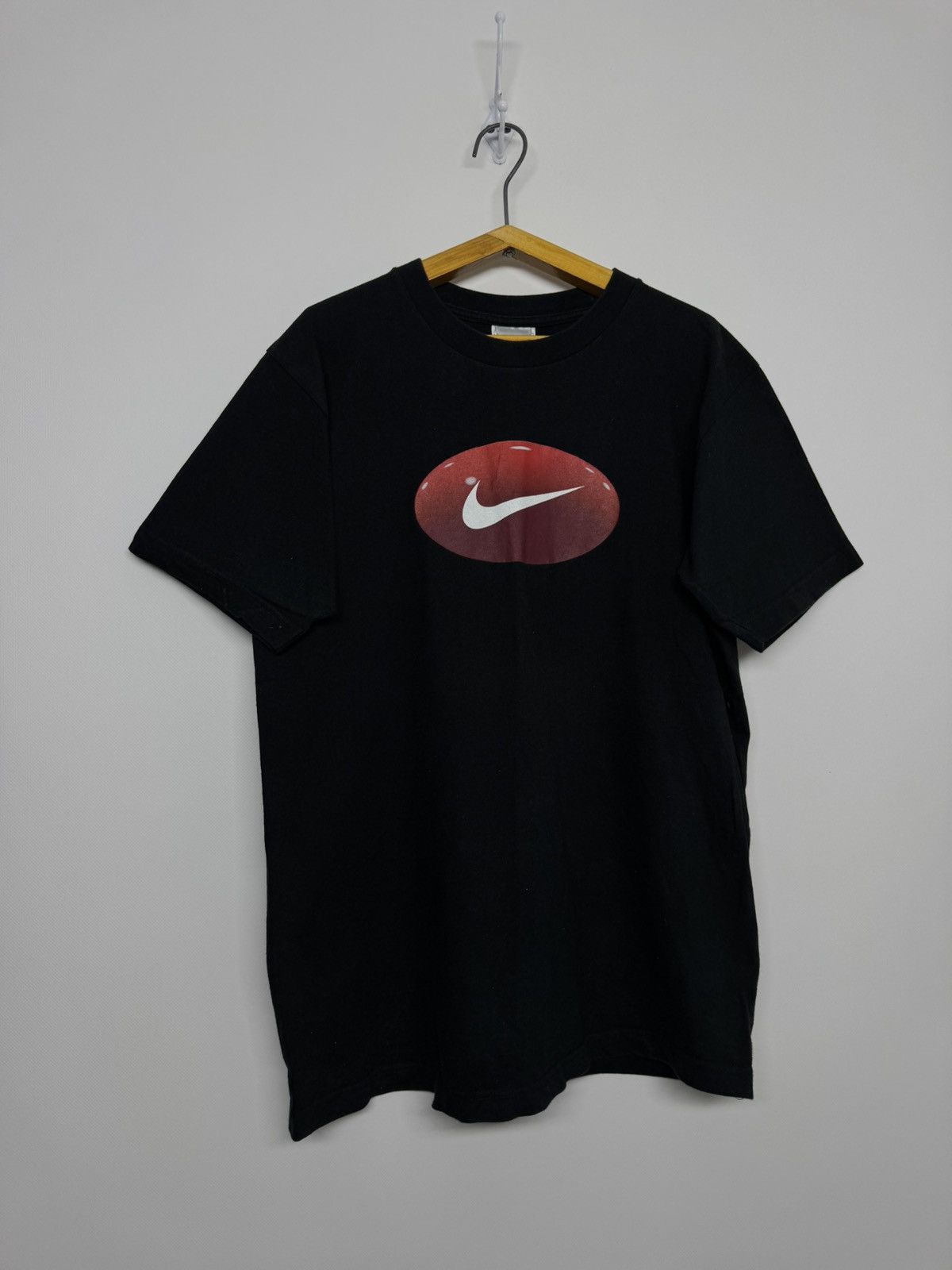 Nike Vintage Nike Y2K Big Logo black tee T-shirt Size US S / EU 44-46 / 1 - 4 Thumbnail
