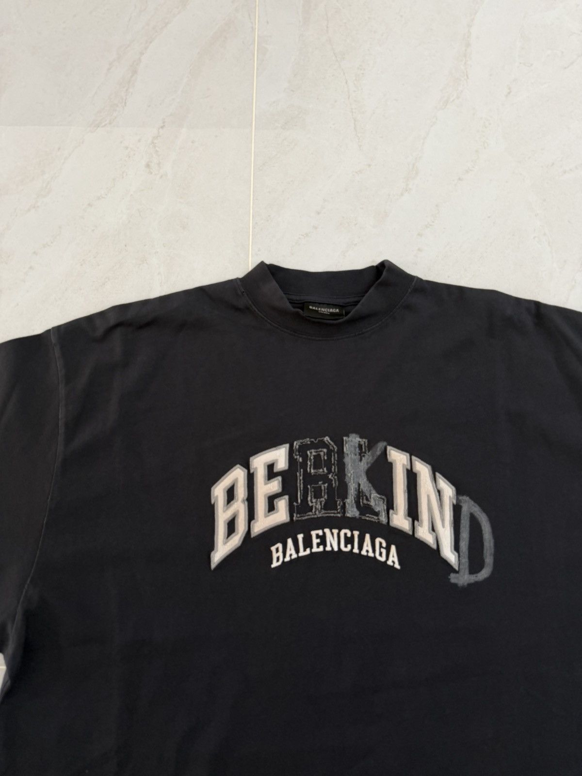 Balenciaga Balenciaga Be Kind Tshirt Black Sz.1 Oversized Size US S / EU 44-46 / 1 - 2 Thumbnail
