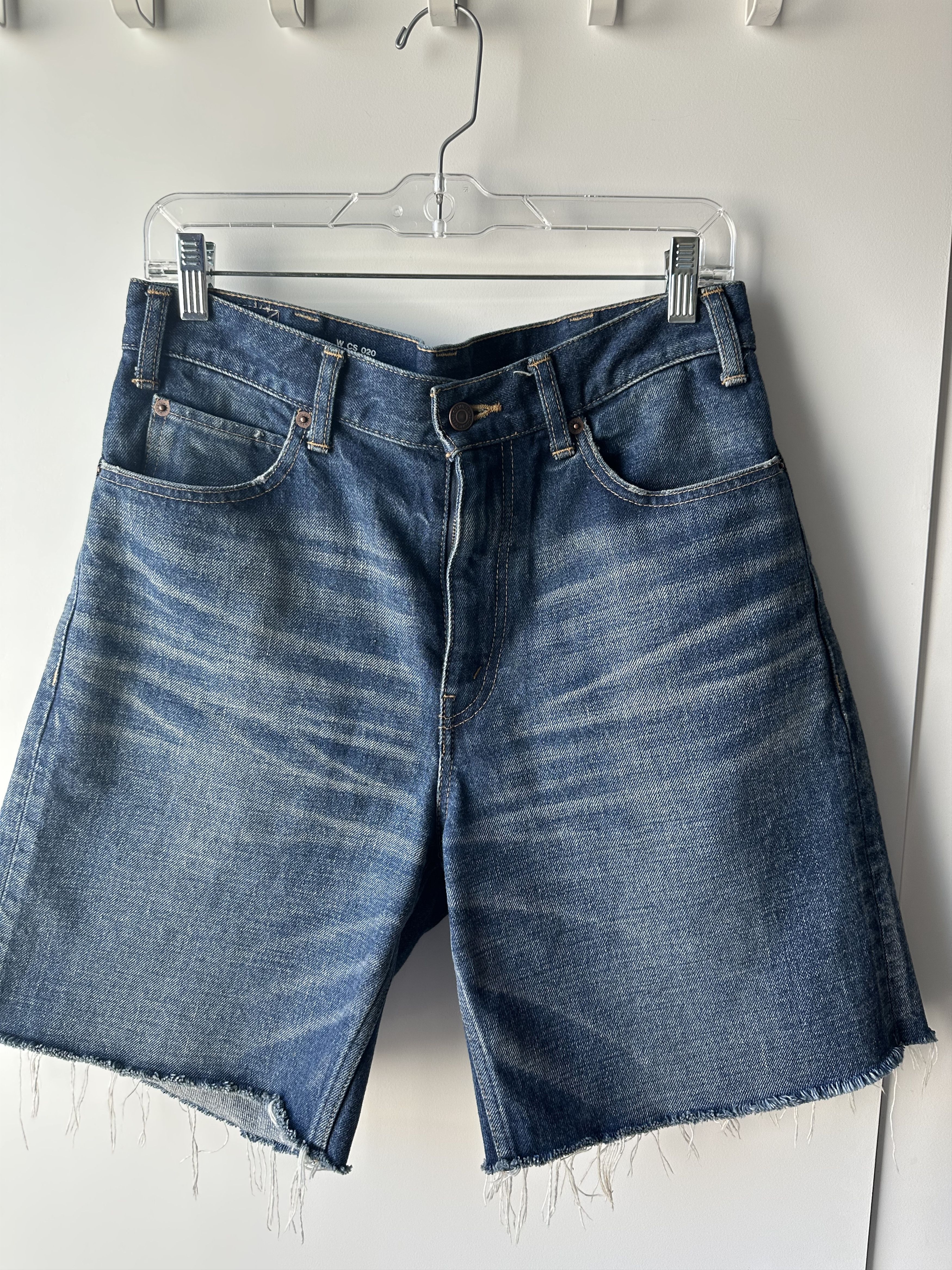Celine CELINE DENIM SHORTS Size 28" / US 6 / IT 42 - 1 Thumbnail