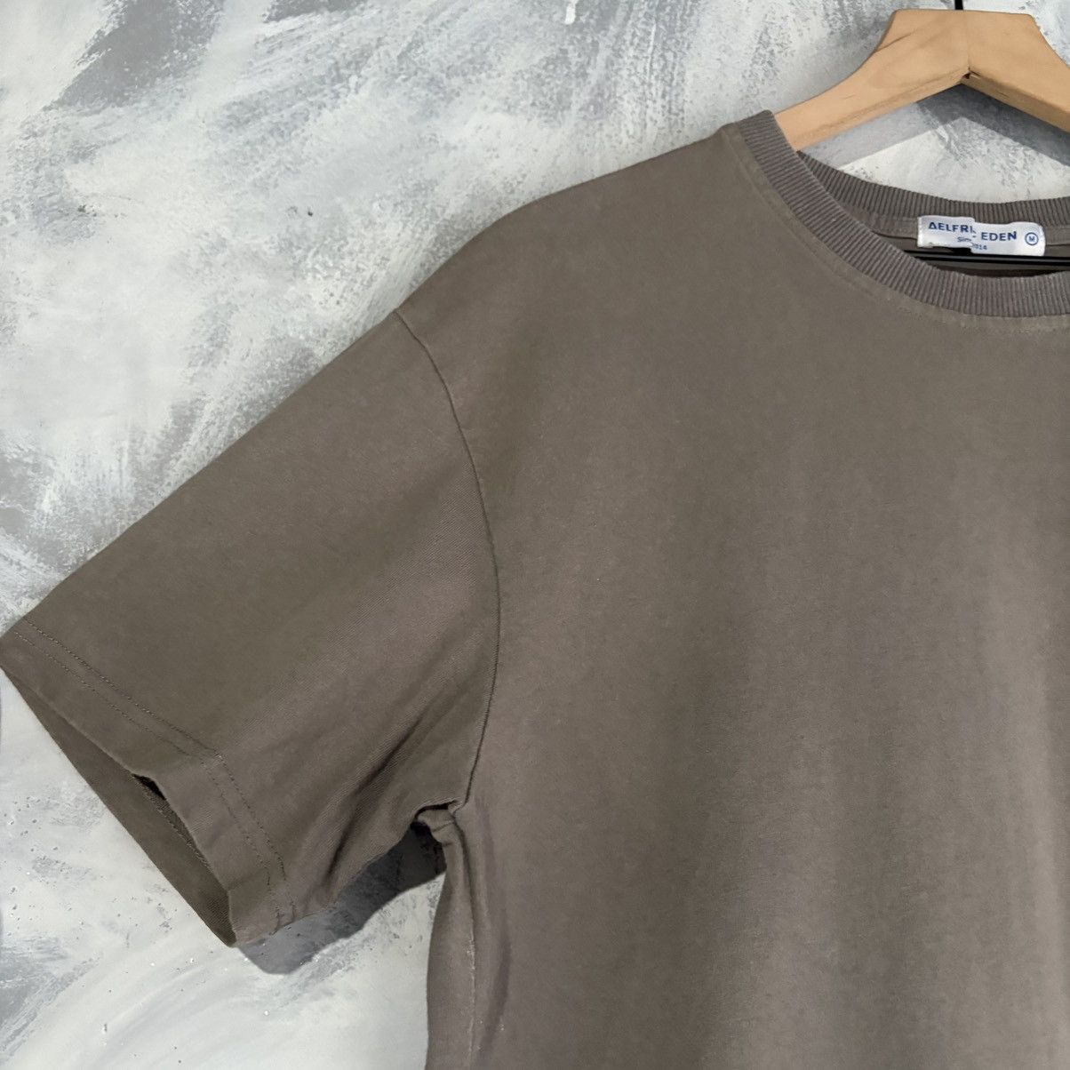 Other ELFRIC EDEN T Shirt Men Medium Brown Short Sleeve Bannabish Size US M / EU 48-50 / 2 - 3 Thumbnail