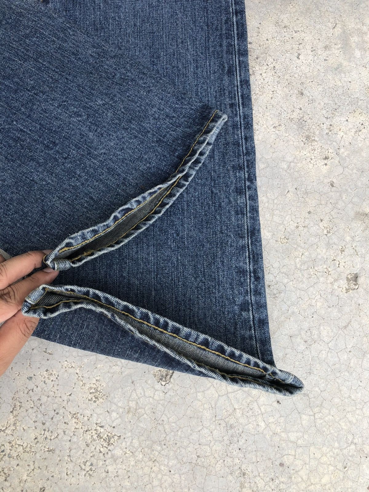 If Six Was Nine Japanese Uniqlo Flared Jeans Distressed Bootcut Size US 33 - 13 Thumbnail