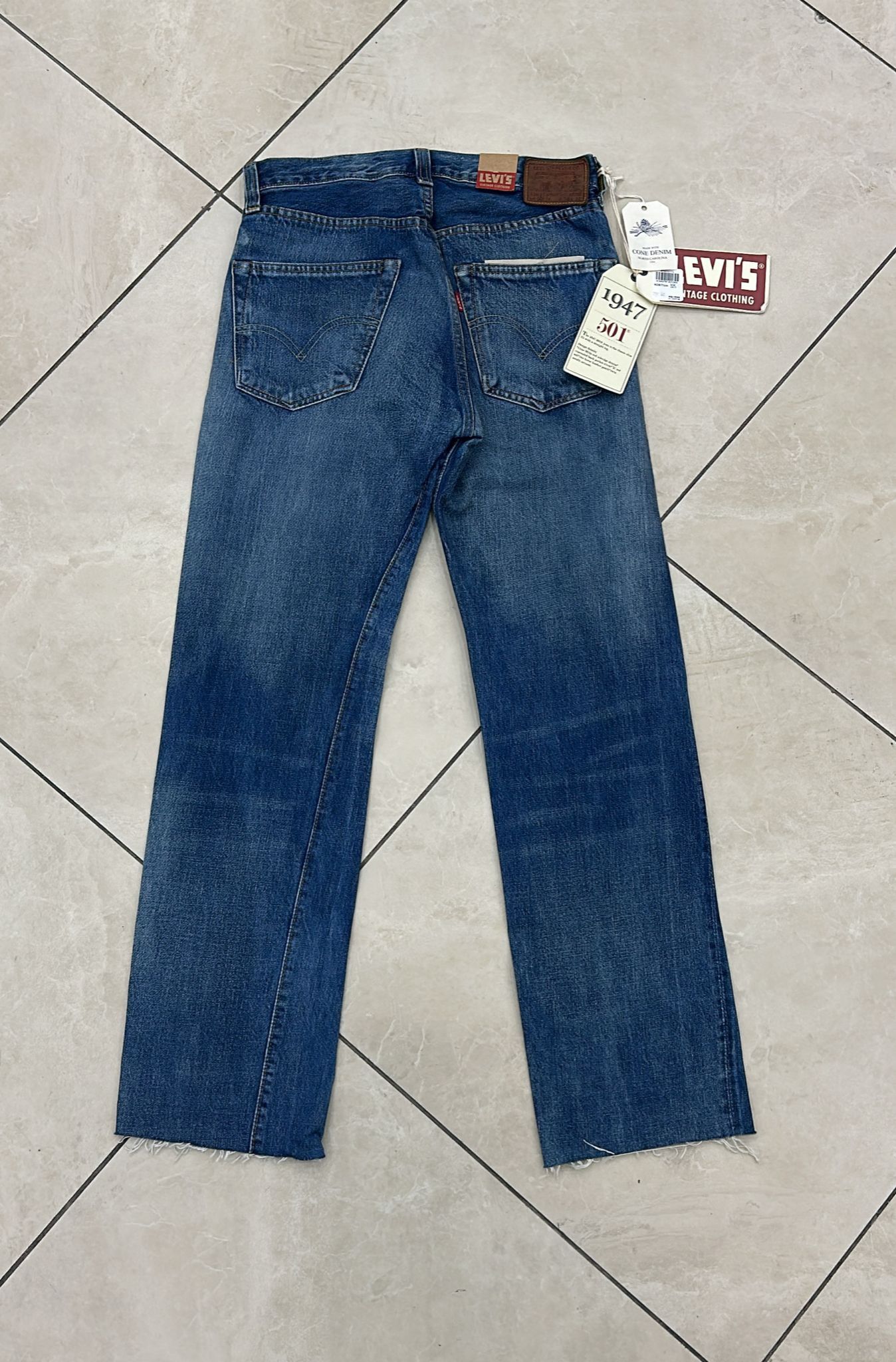 Levi's Vintage Clothing LVC Levi's Vintage Clothing 1947 501XX BigE Selvedge Jeans Size US 28 / EU 44 - 1 Thumbnail