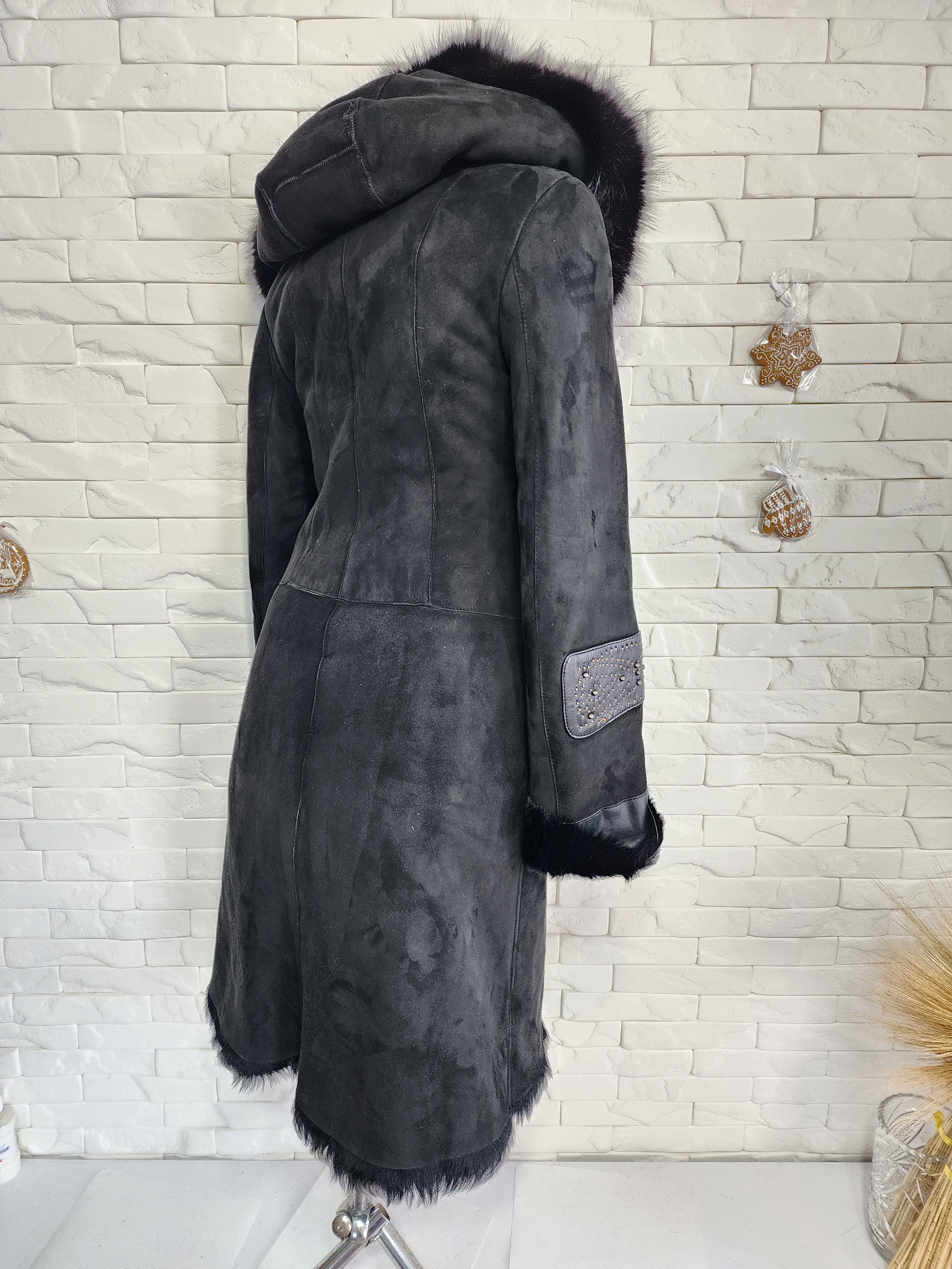 Furla Black Goat Fur Coat: Women's Fur Hooded Jacket, Button Front Size M / US 6-8 / IT 42-44 - 5 Thumbnail