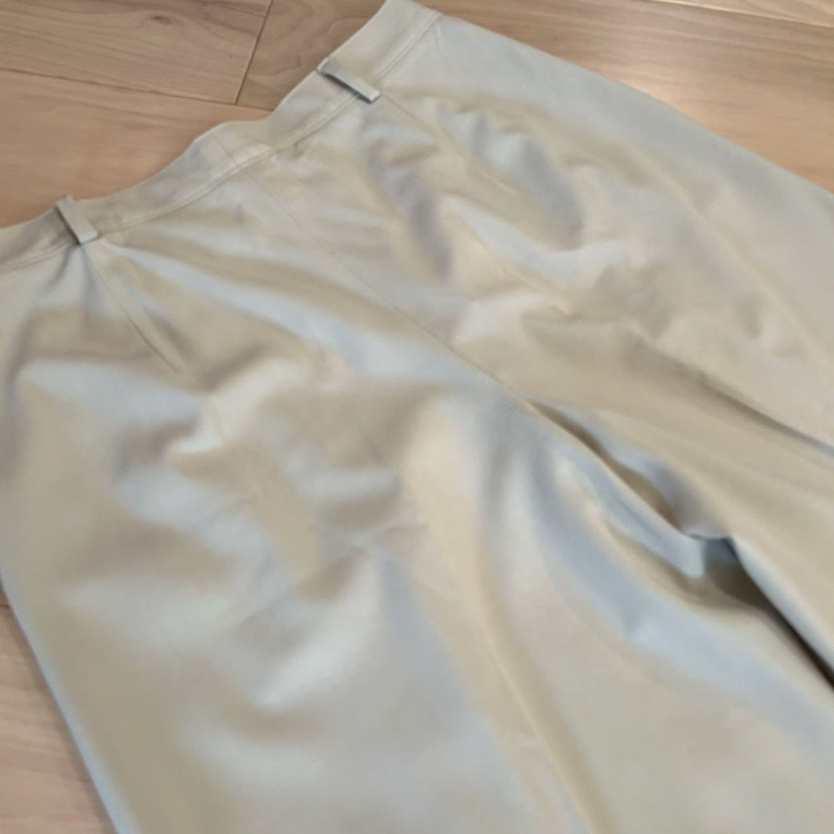 Gianfranco Ferre Gianfranco Ferre Wide Leg Trousers Wool Blend Beige Women 44 Pockets Logo Zip Button Relaxed High Rise Dress Pants Vintage No Size 30" / US 8 / IT 44 - 4 Thumbnail