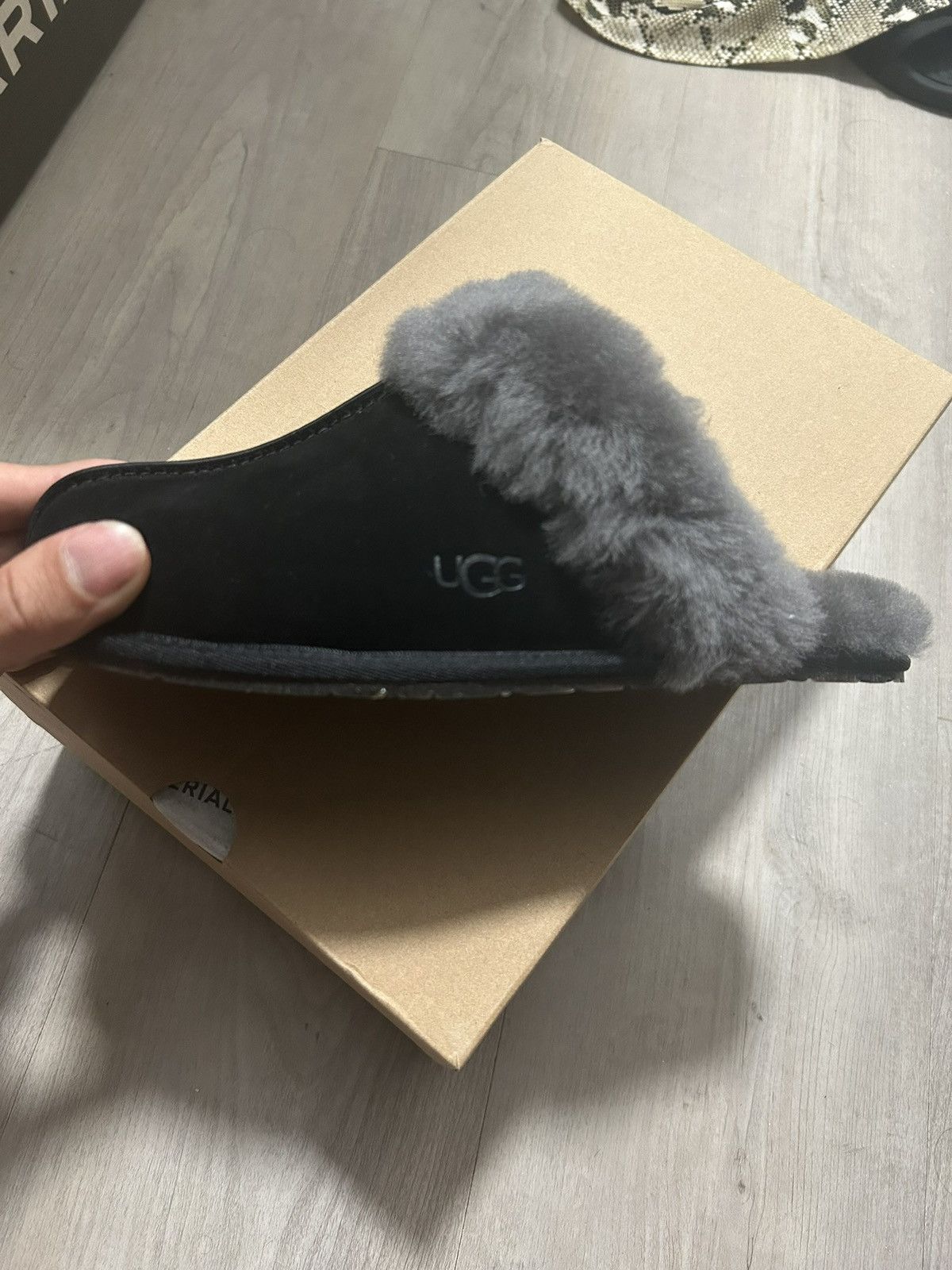 Ugg Ugg Slip on Black Size US 7 / IT 37 - 1 Thumbnail