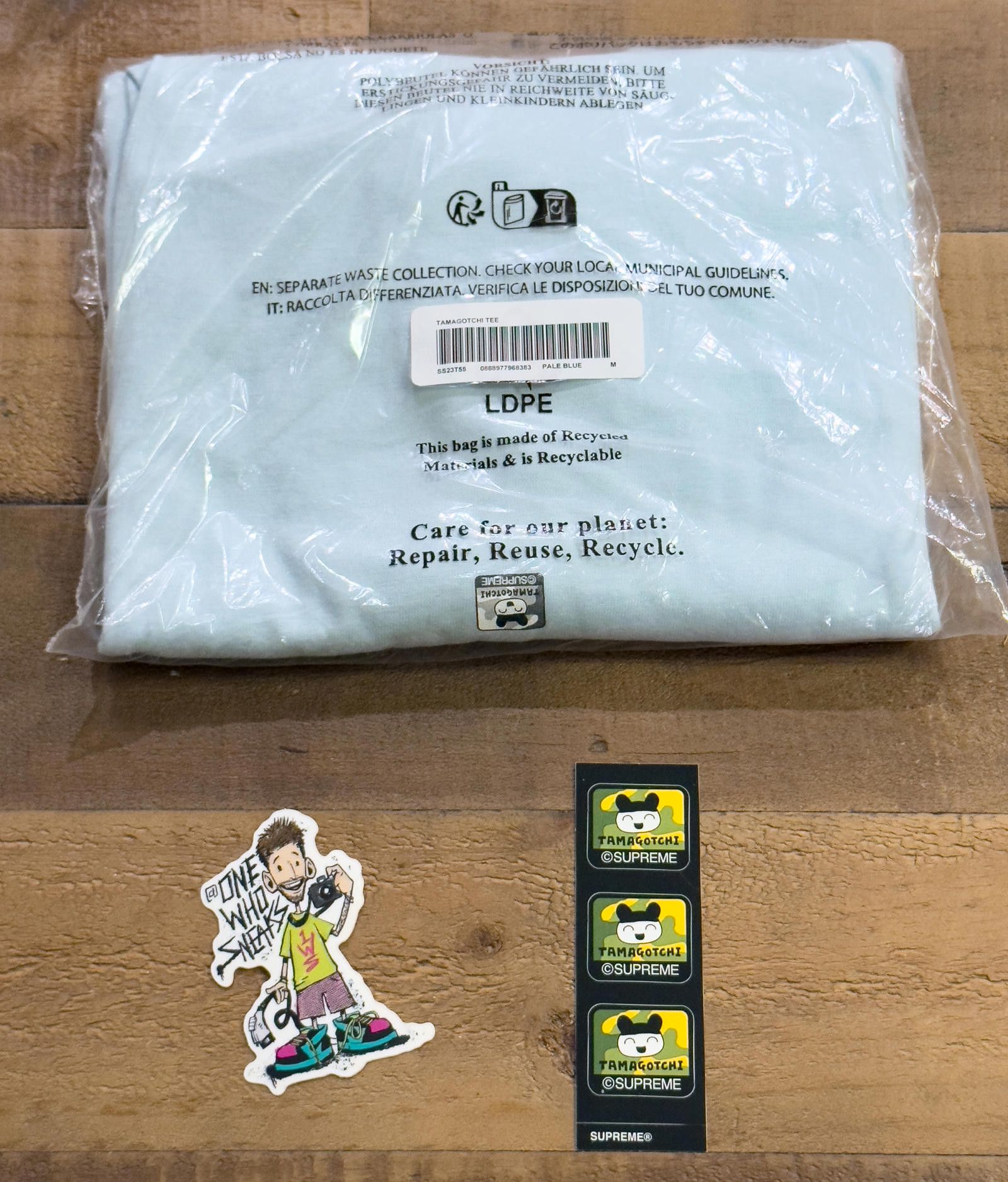 Supreme Supreme Tamagotchi Tee & Sticker Size Medium Size US M / EU 48-50 / 2 - 1 Thumbnail