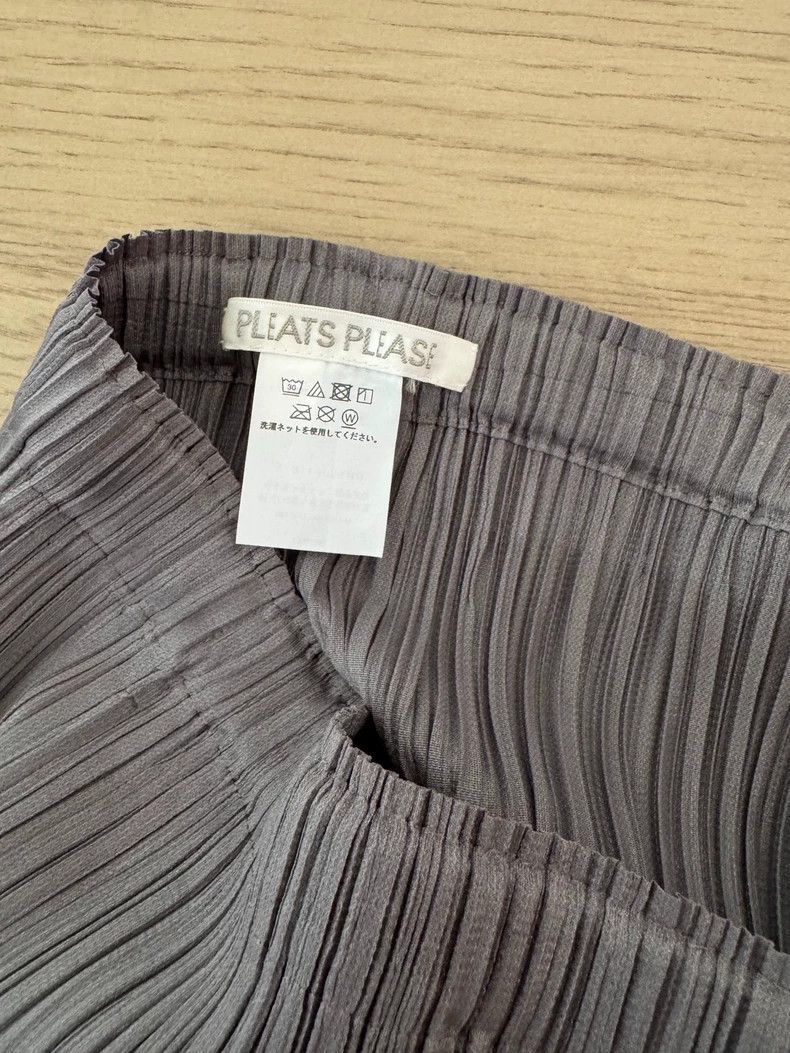 Issey Miyake issey miyake size:5 Grey straight-leg trousers Size 42" / US 20 - 1 Thumbnail