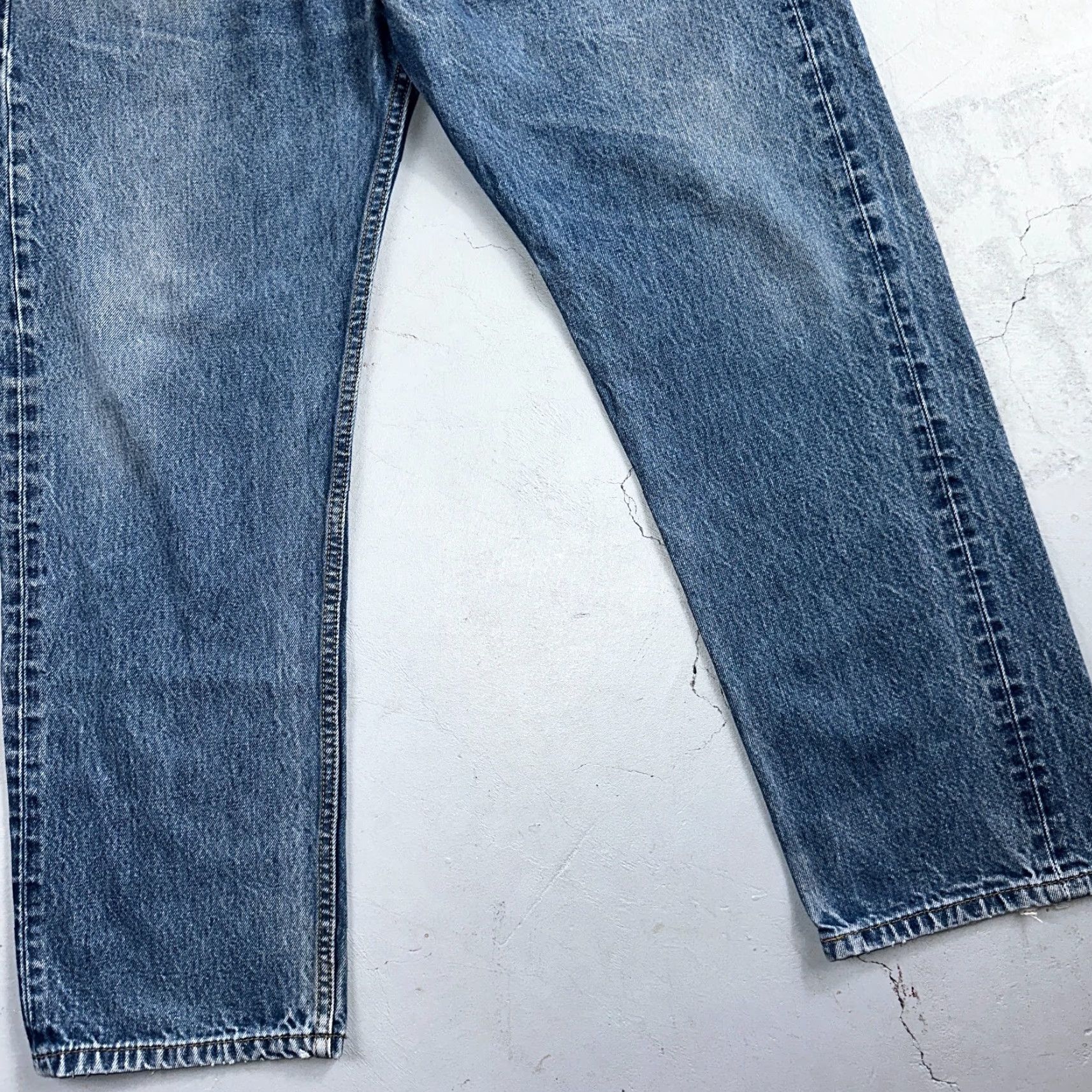 Levi's VINTAGE Levi's 501 Jeans Straight 38x32 Men Blue Denim 90s 501 Series Comfort Regular Straight Leg 5-Pocket Jeans Mens Size US 38 / EU 54 - 3 Thumbnail