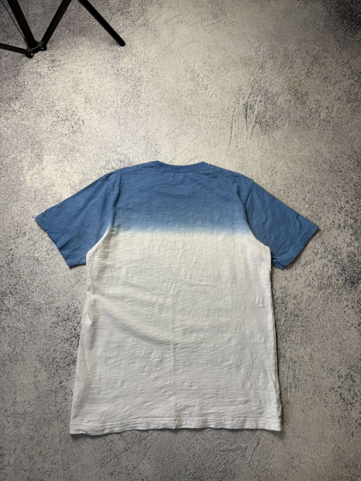 Uniqlo Mens T Shirt Uniqlo Hokusai Blue Pop Art Tee Size L Size US L / EU 52-54 / 3 - 21 Thumbnail
