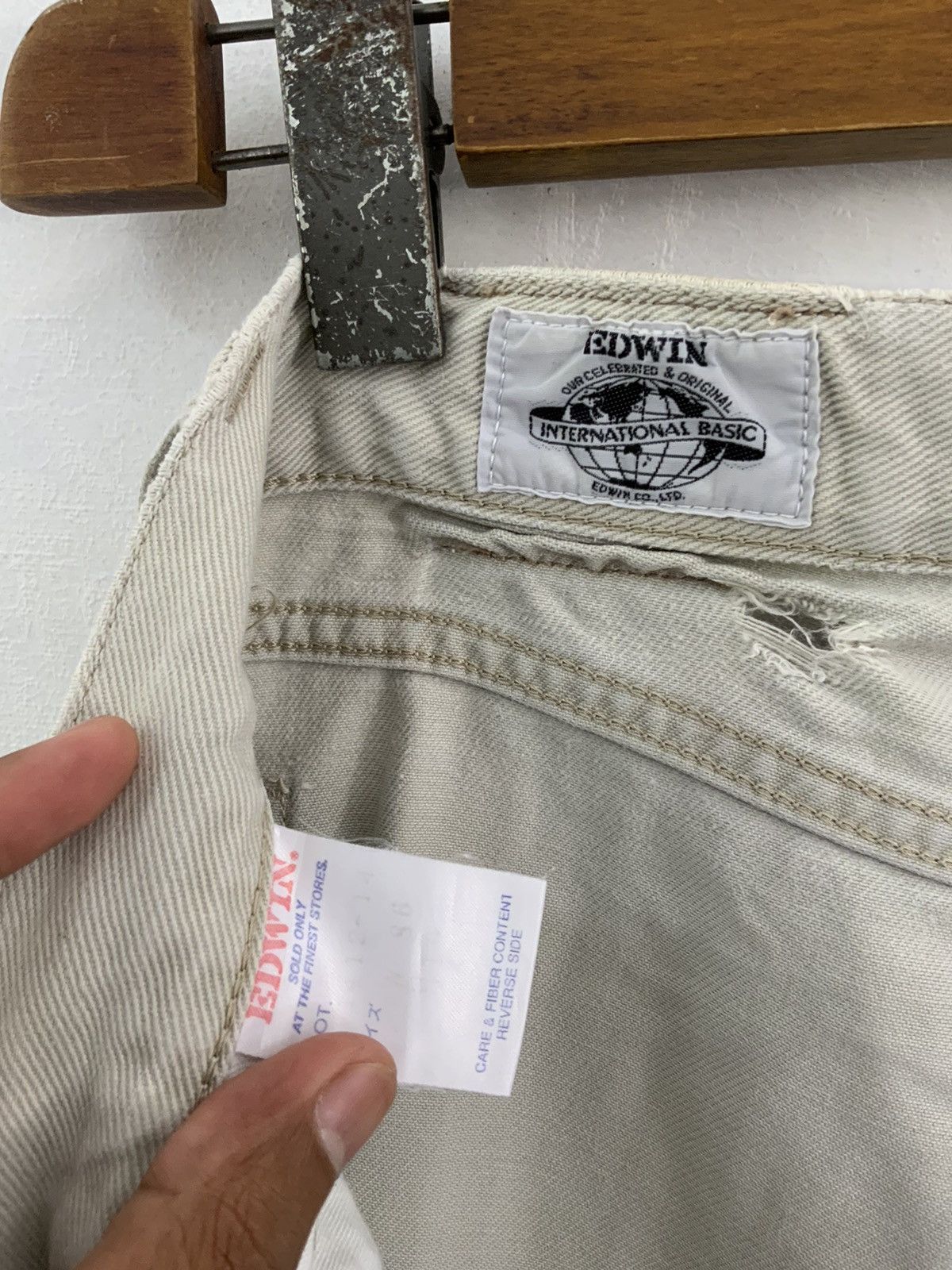 Edwin Vintage Edwin Japan Made Distressed Fade Jeans Size US 31 - 11 Thumbnail
