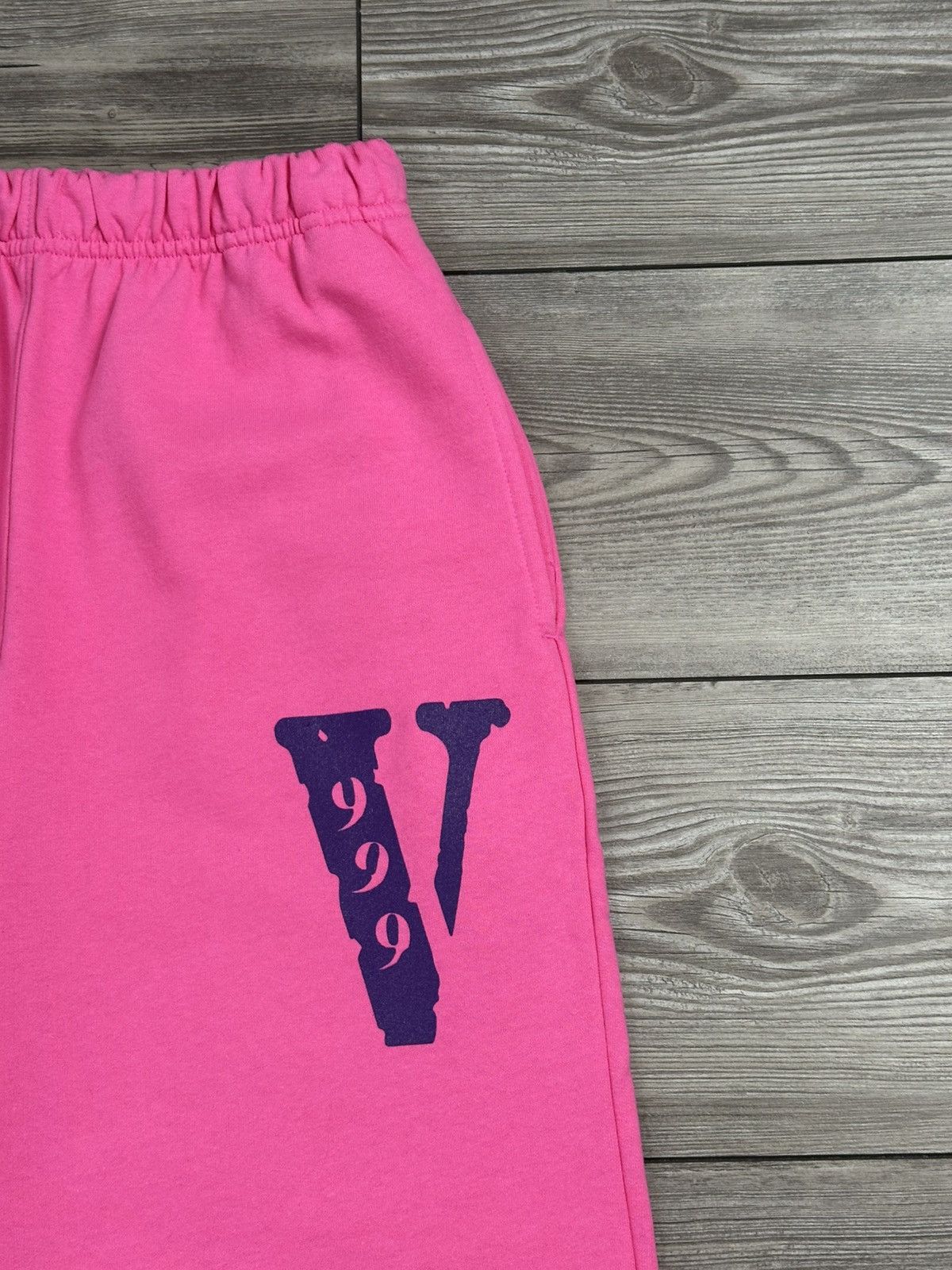 999 Club × Vlone Juice Wrld x Vlone Legends Never Die Sweatpants Size US 26 / EU 42 - 2 Thumbnail