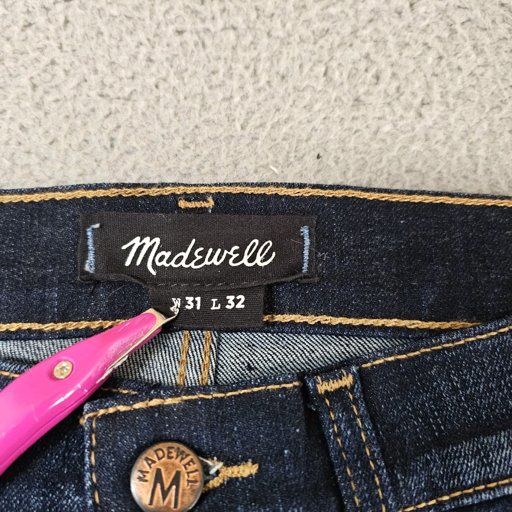 Madewell Madewell Jeans Mens 31x32 Blue Slim Fit Denim Dark Wash 5-Pocket Zip Fly Pockets J9526 Tapered Slim Mens Size US 31 - 3 Thumbnail