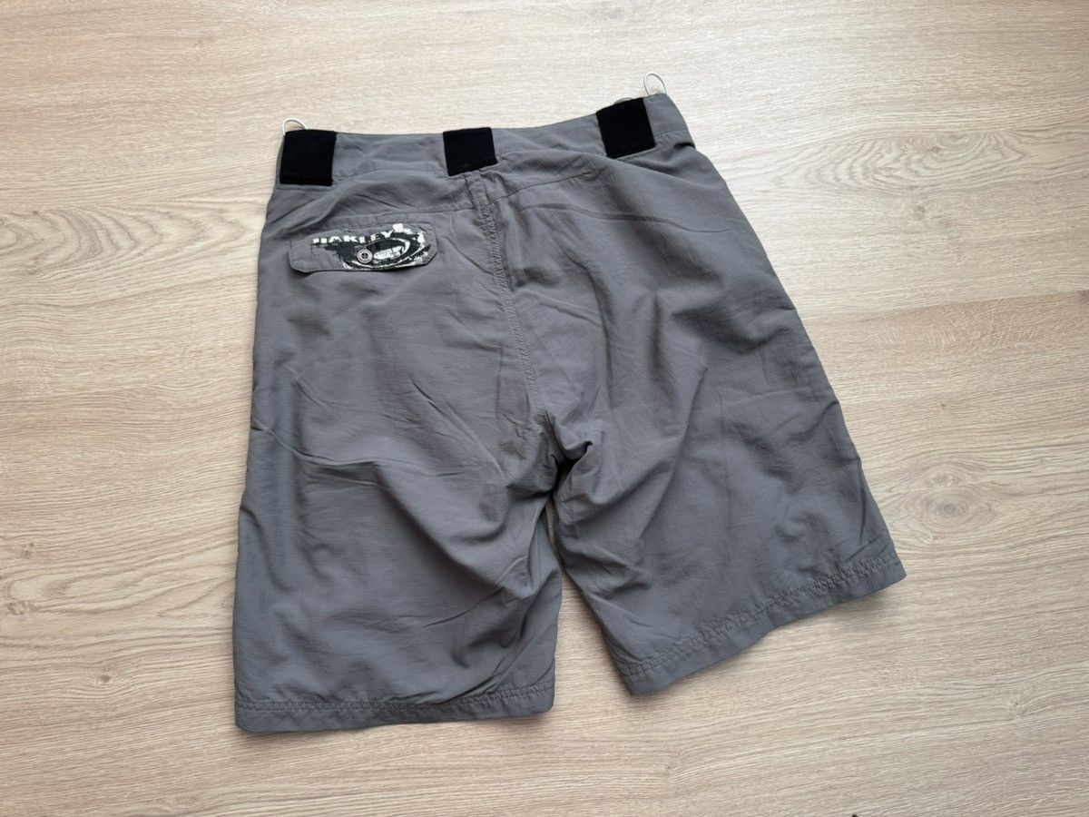 Oakley Vintage 00’s 2006 Oakley y2k Cycle Tactical Cargo Shorts Size US 34 / EU 50 - 5 Thumbnail