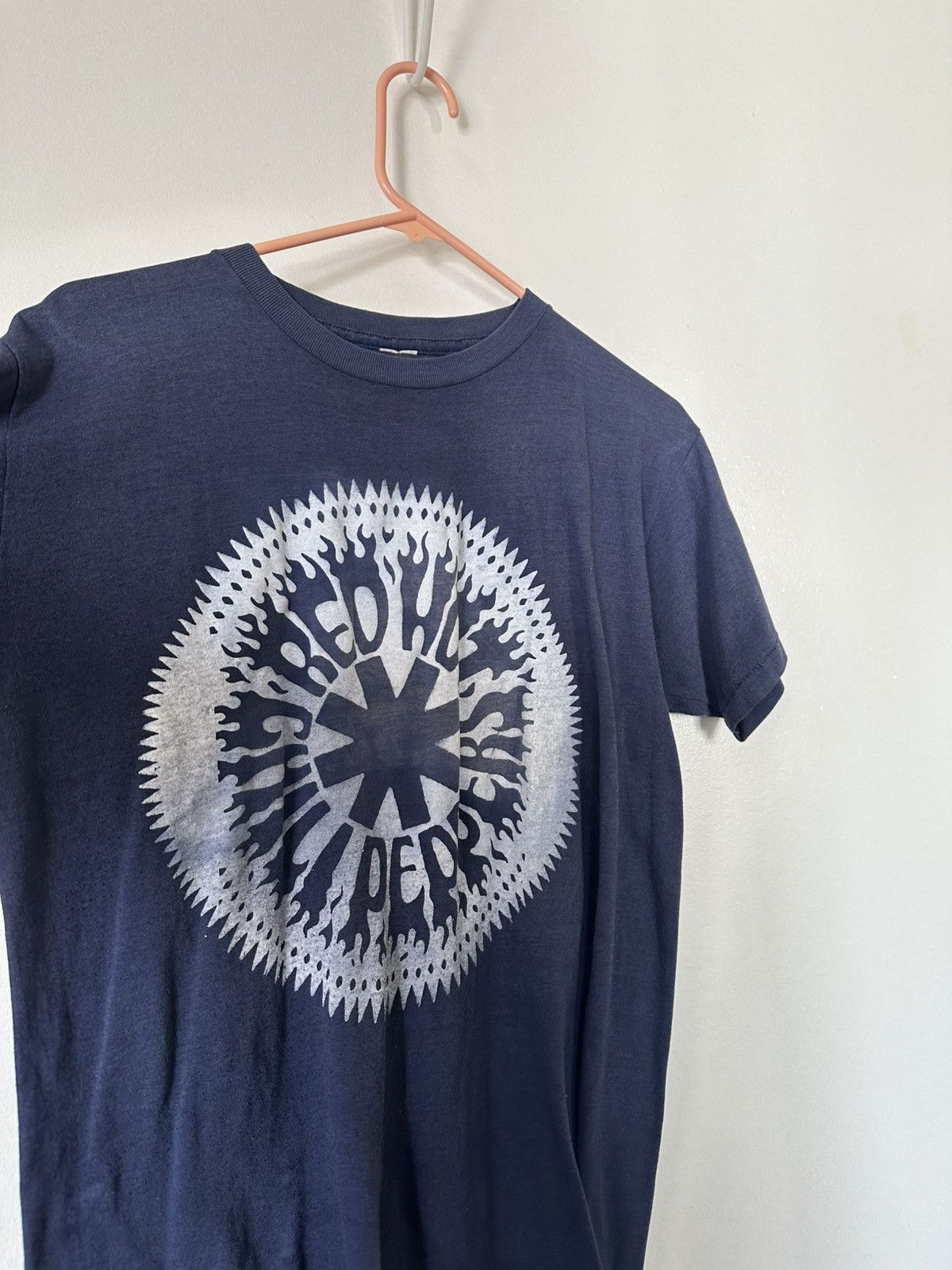 Vintage Red hot chili peppers t shirt single stitch Size US M / EU 48-50 / 2 - 2 Thumbnail