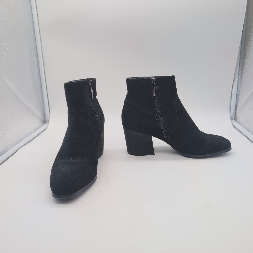 Blondo Blondo Sz 8.5 Black Suede Ankle Boots Rain B6913015 Size US 8.5 / IT 38.5 - 2 Thumbnail