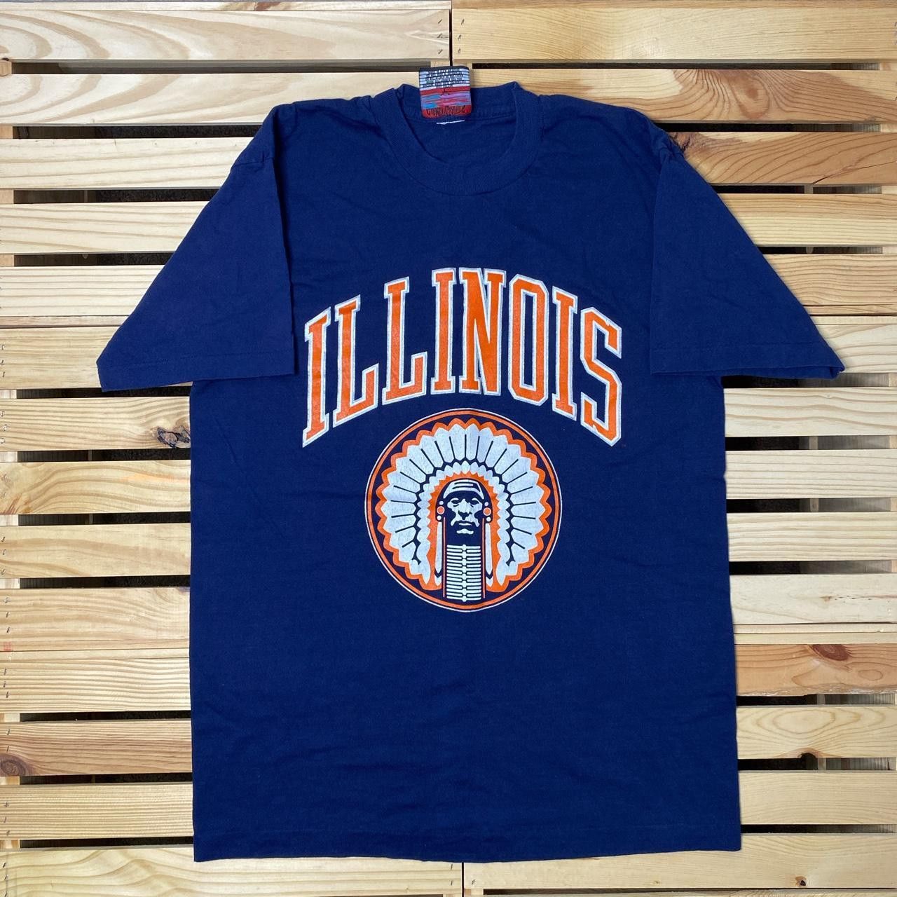 Other Vintage University of Illinois Navy Blue Tee Size Large Size US L / EU 52-54 / 3 - 1 Thumbnail