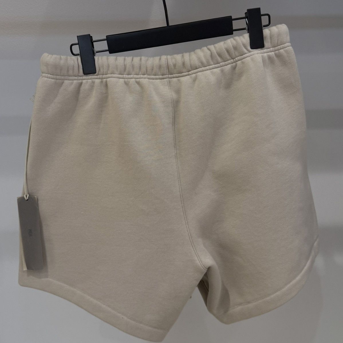 Fear of God Fear of God Essentials Sweatshort Silver Cloud Size US 30 / EU 46 - 2 Thumbnail