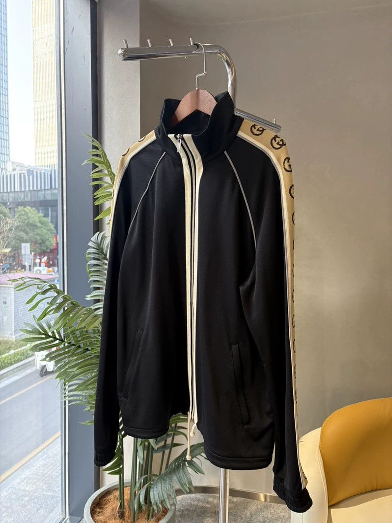 Gucci Gucci Men's and women's same sports jacket 2502-Nextarrow Size US M / EU 48-50 / 2 - 3 Thumbnail