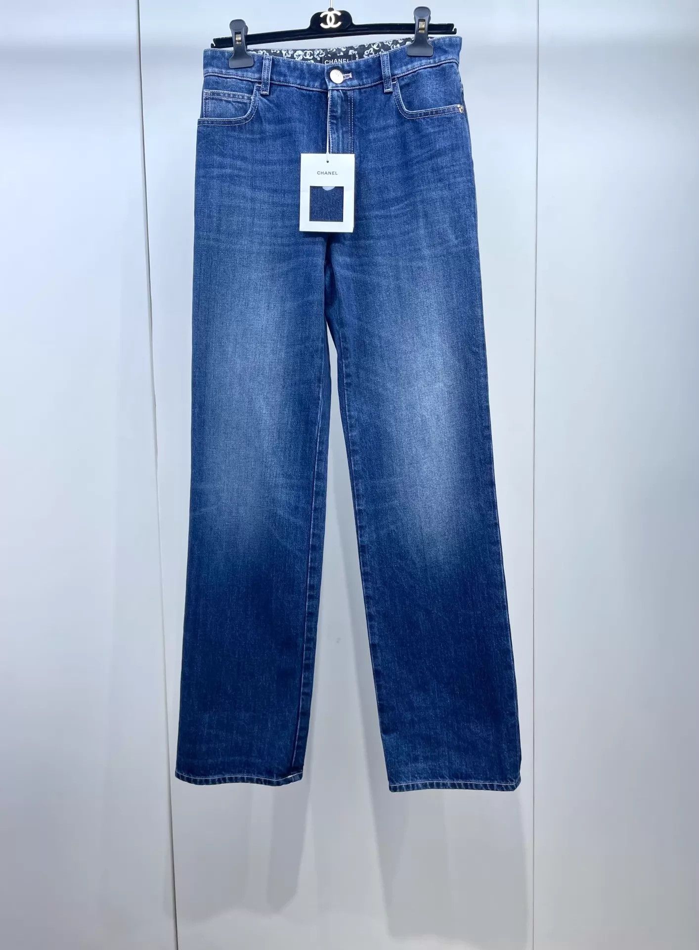 Chanel Chanel 25B Jeans 38 (98 New, Tags) Authentic Size 27" / US 4 / IT 40 - 1 Thumbnail