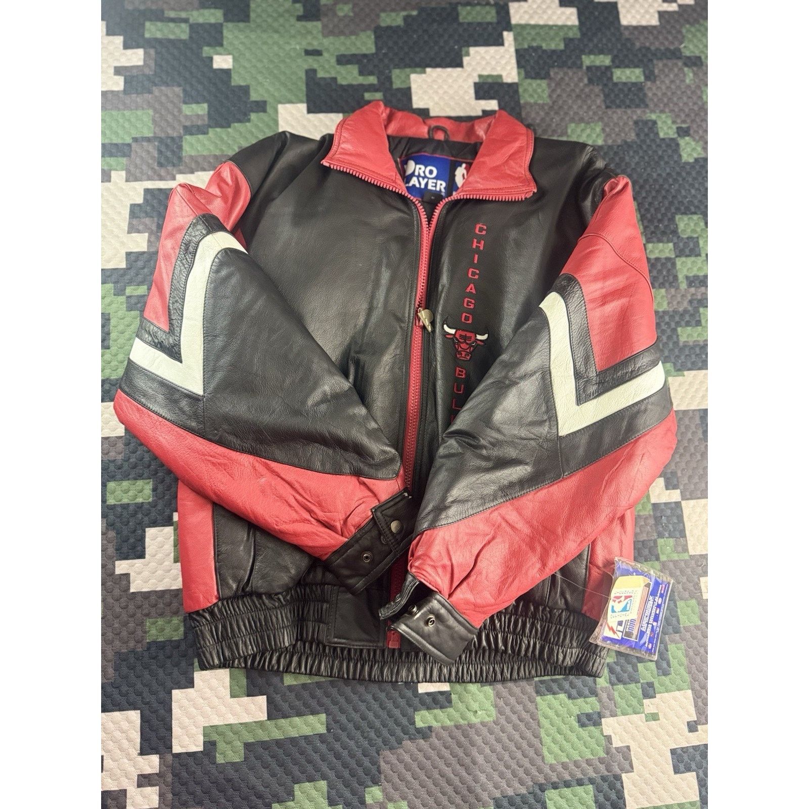 Pro Player Vintage Pro Player Chicago Bulls NBA Leather Jacket L NWT Size US L / EU 52-54 / 3 - 1 Thumbnail