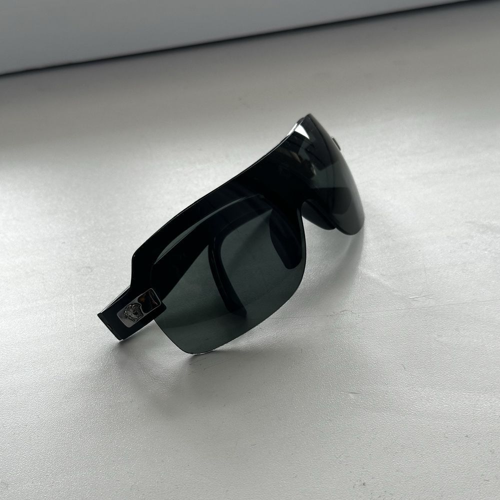 Versace Vintage Versace Medusa Sunglasses 4018-V GB1/71 Size ONE SIZE - 4 Thumbnail