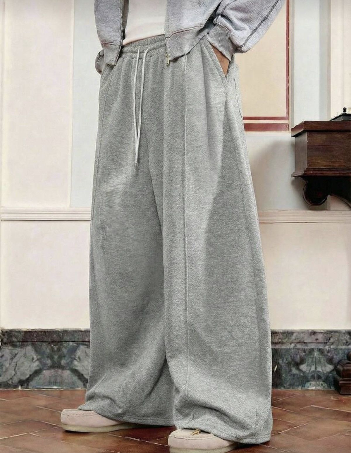 VIBE Hip Hop Elastic Waist Baggy Sweatpants Size US 32 / EU 48 - 1 Thumbnail