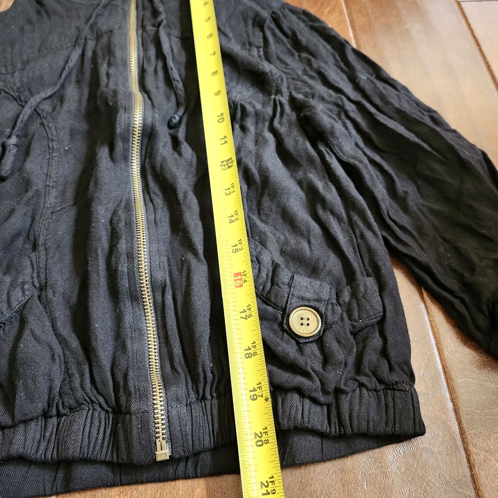 Vintage Mine Juniors Jacket Lightweigh t Black Full Zip Hip Length Sz Small Shirt Womens Small Black Knit Rayon Zipper Short Spring 90s Hippie Style Velvet? Size S / US 4 / IT 40 - 6 Thumbnail